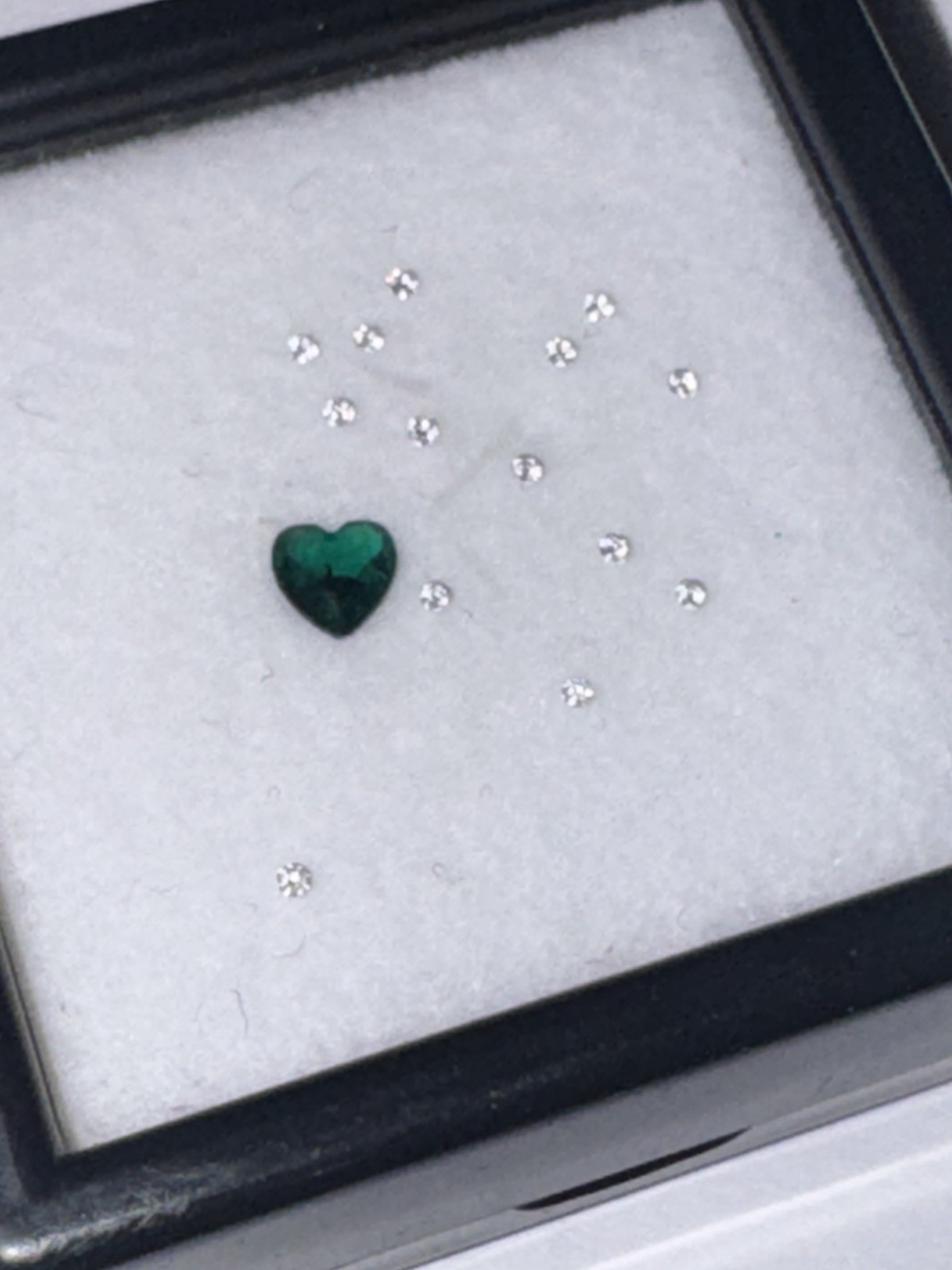 Green Emerald Heart Cut Transparent Loose Gemstones Lot of 16 Green/Clear