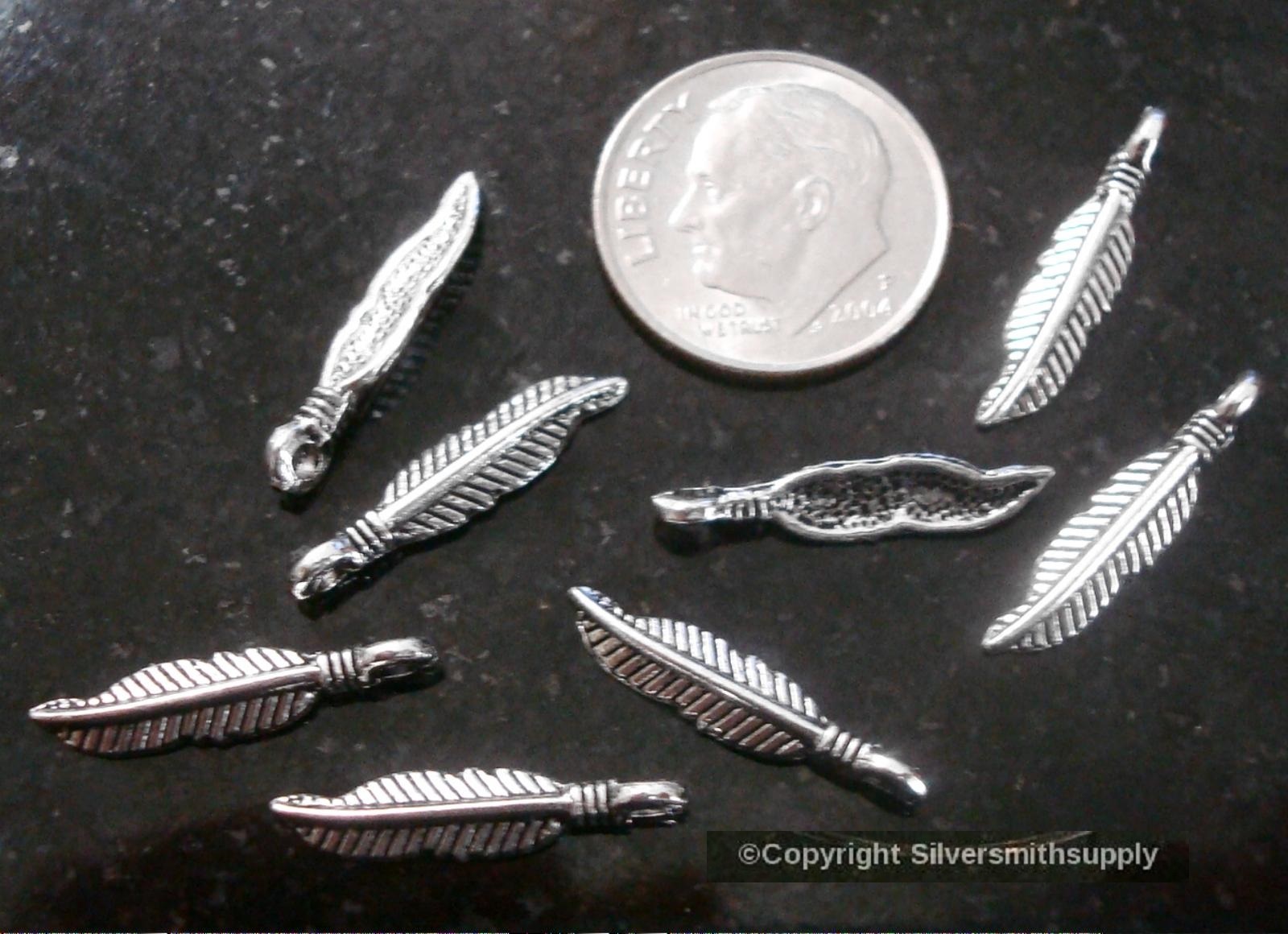 8 Feather dangle jewelry bead charms antique silver plated zinc findings CFP016