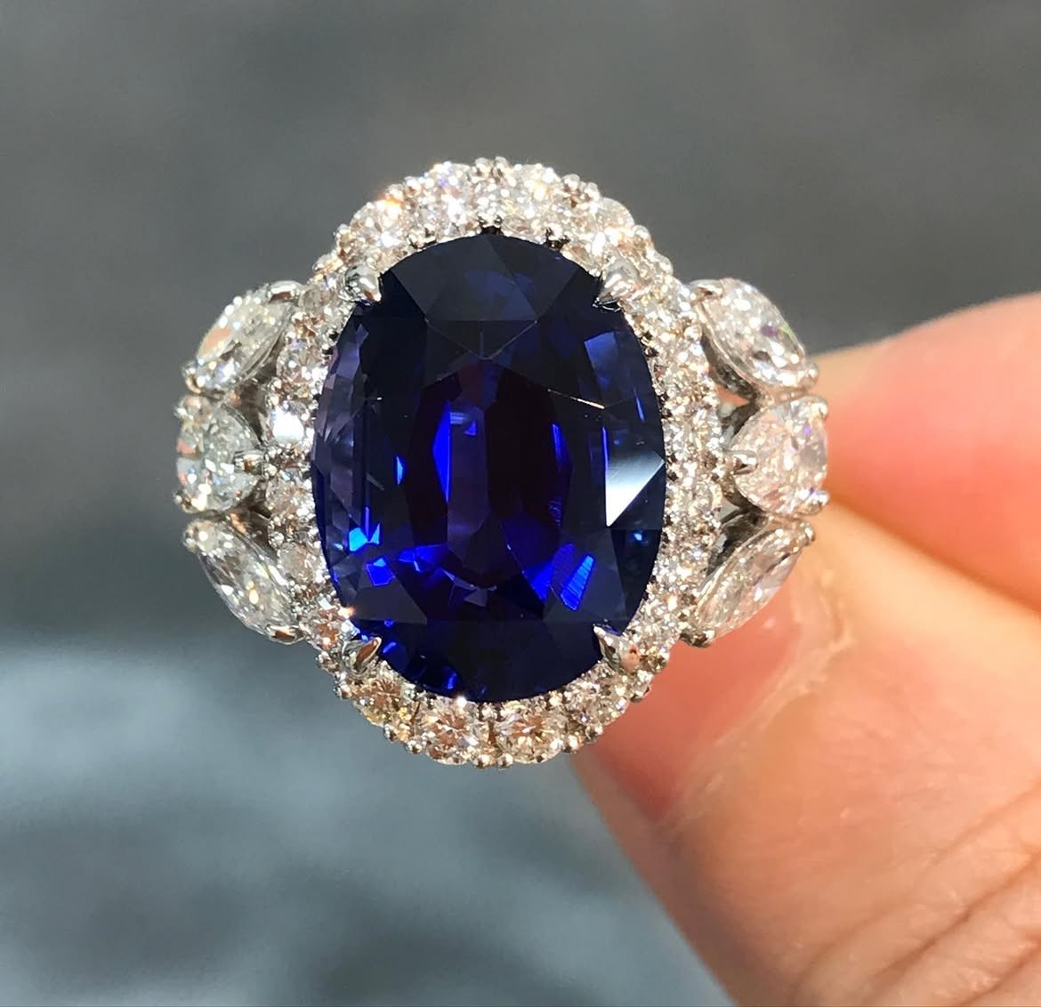 Oval 6.80 Ct Natural Blue Sapphire & Diamonds Wedding Ring Solid 14K White Gold