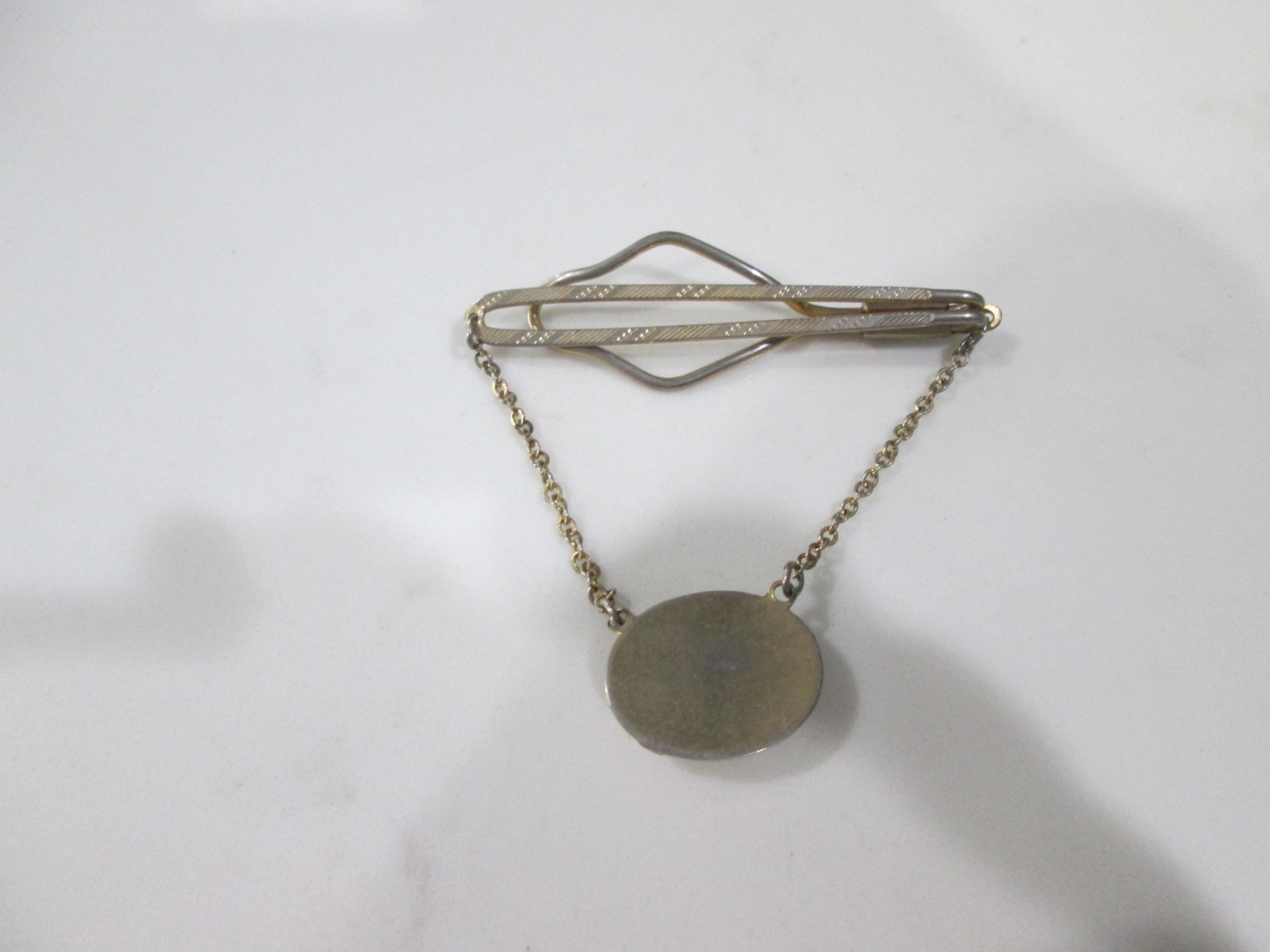 Vtg Men’s Tie Clip/Tie Barw/Chain Pendant – Fishing Hook/Lure