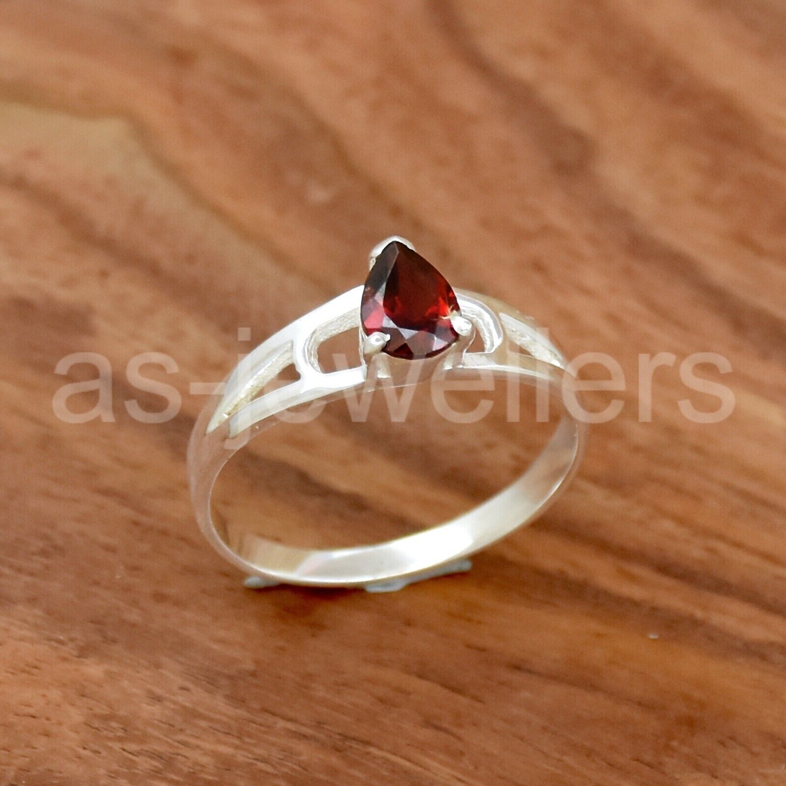 925 Sterling Silver, Red Gemstone Ring, Garnet Oval Shape Jewelry, Dainty Ring