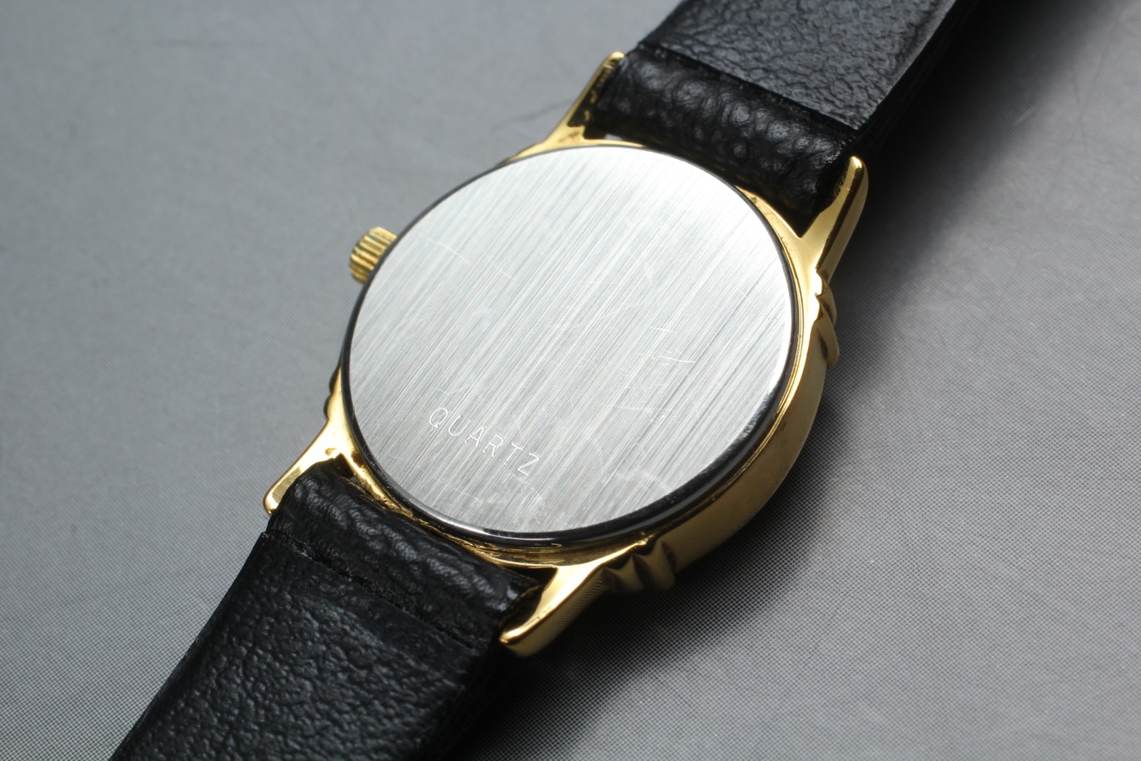 Vintage 1985 OMEGA DeVille Quartz Cal.1455 Gold Guilloche 20mm Women’s Watch