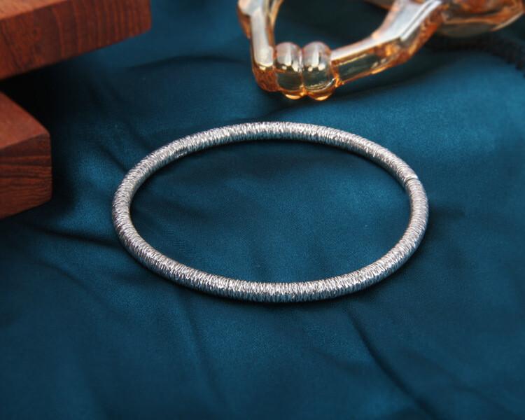 A27 Round Hammered Fluted 4mm Fine Silver Silver Bangle Bracelet 999