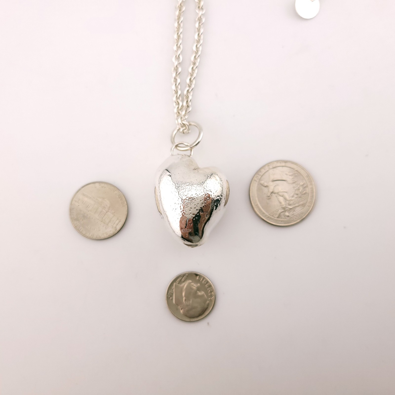 Susan Cummings SC Sterling Silver Strawberry Puffy Heart Chain Link 36″ Necklace