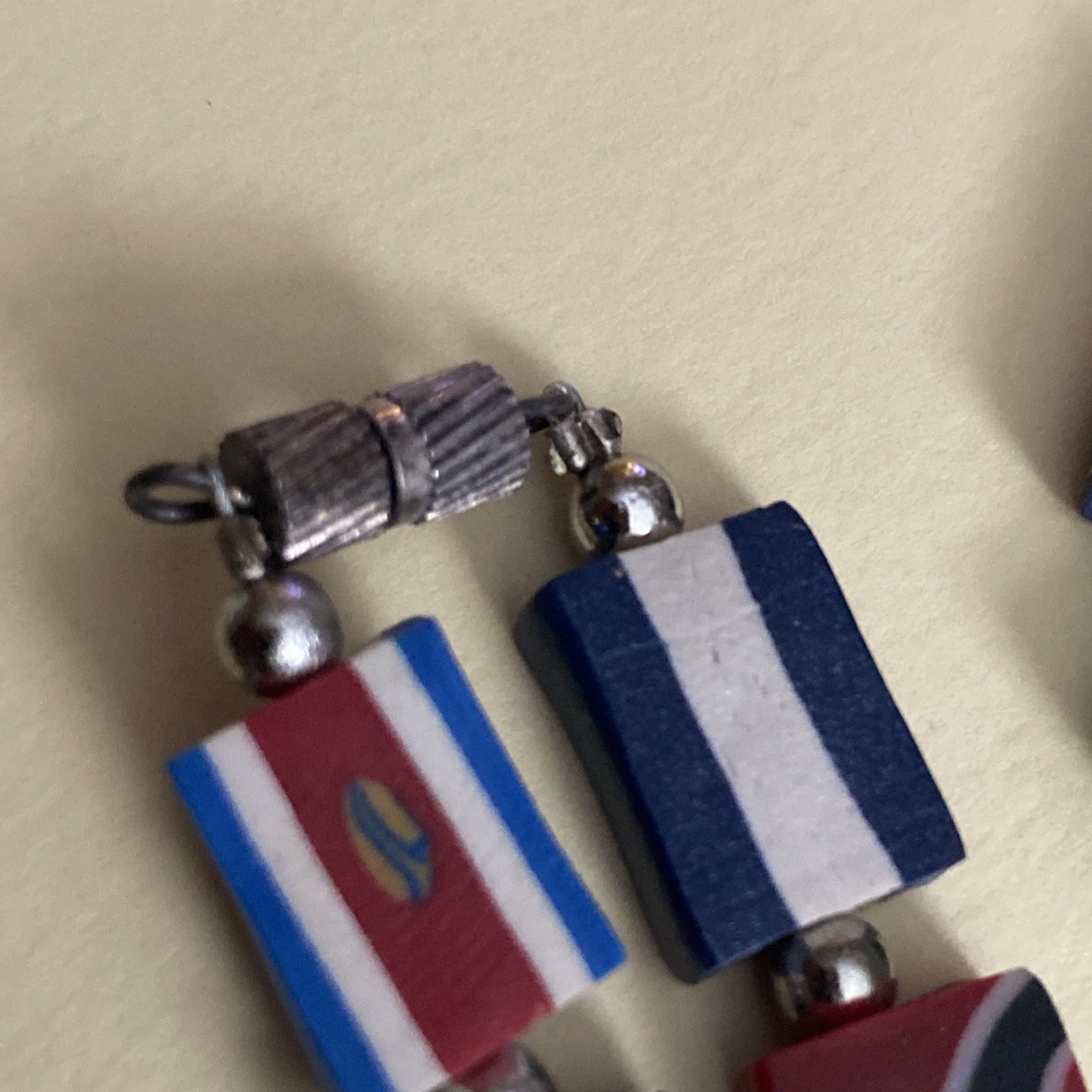 Flags of the World 29 Country Necklace, Silver Tone Beads,29 Different Flags,22”