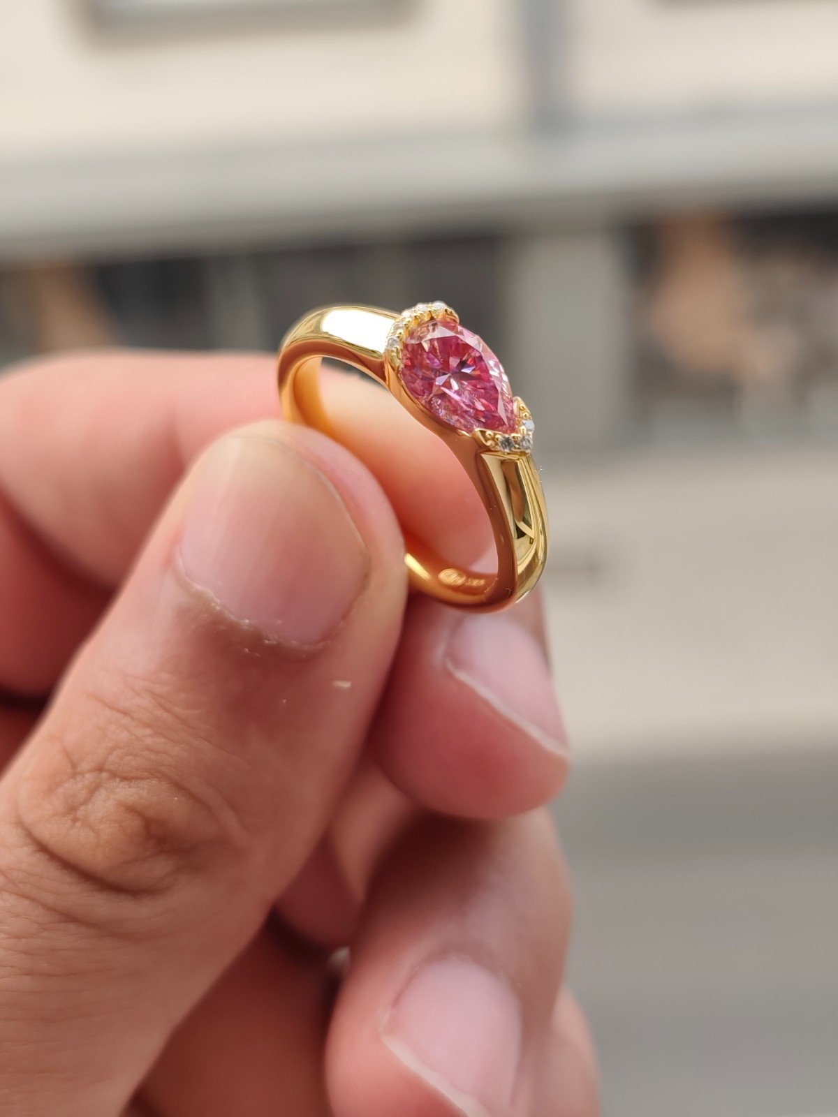 18K Yellow Gold Solitaire Ring 1.01ct Pear Diamond (Brown) IGI Size 5,6,7,8,9,10
