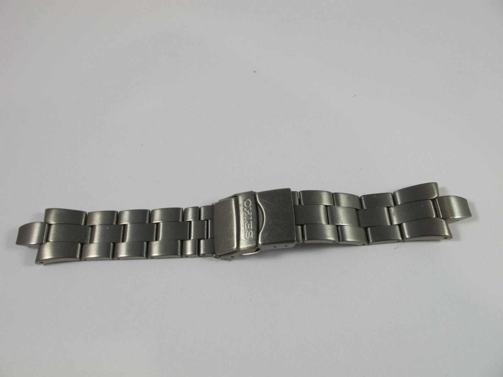 seiko band 4728-b.i mens titanium clasp and band 8F32-0010 SLL013 SLL015
