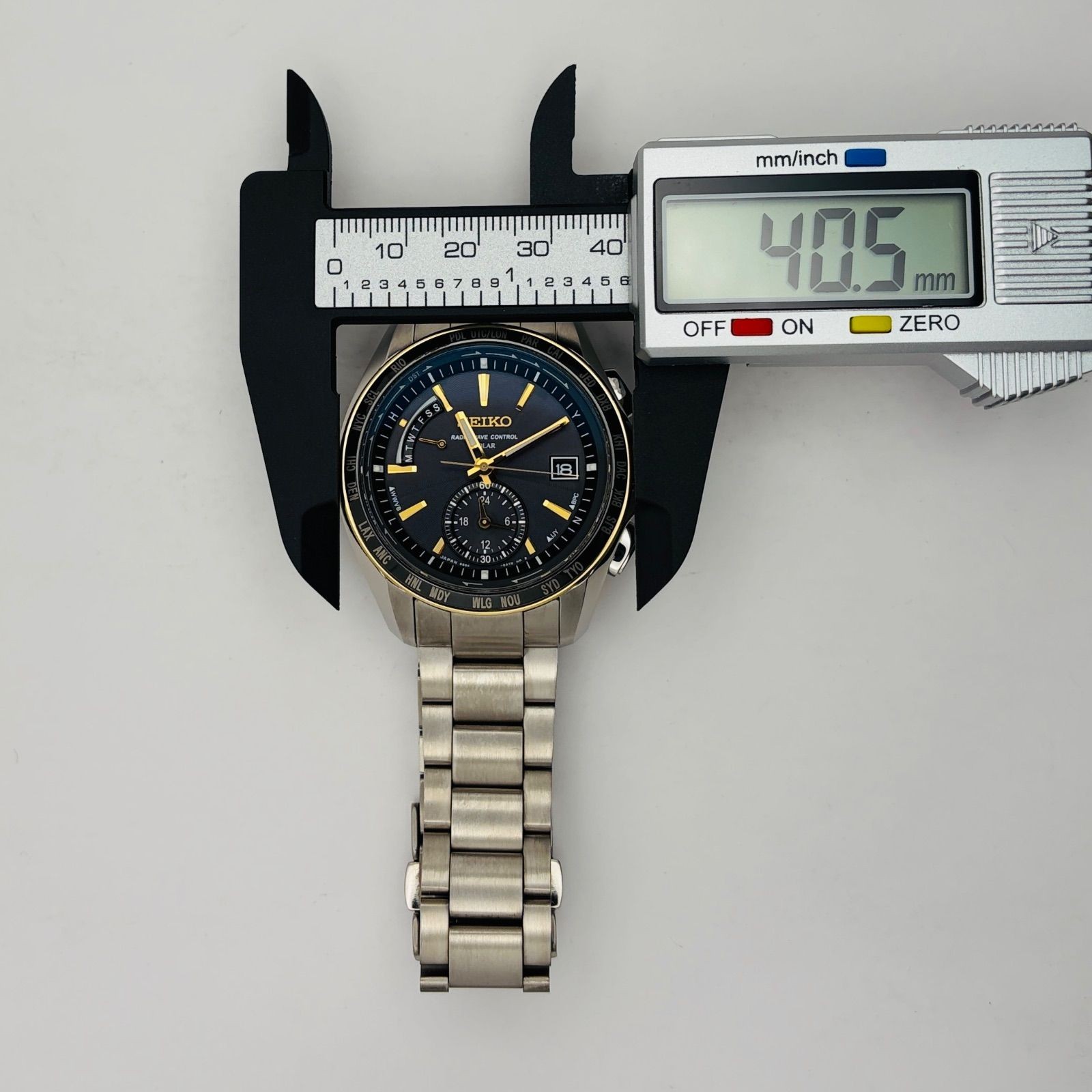 (T815) Excellent Condition Normal Operation SEIKO Radio Solar BRIGHTZ World Time