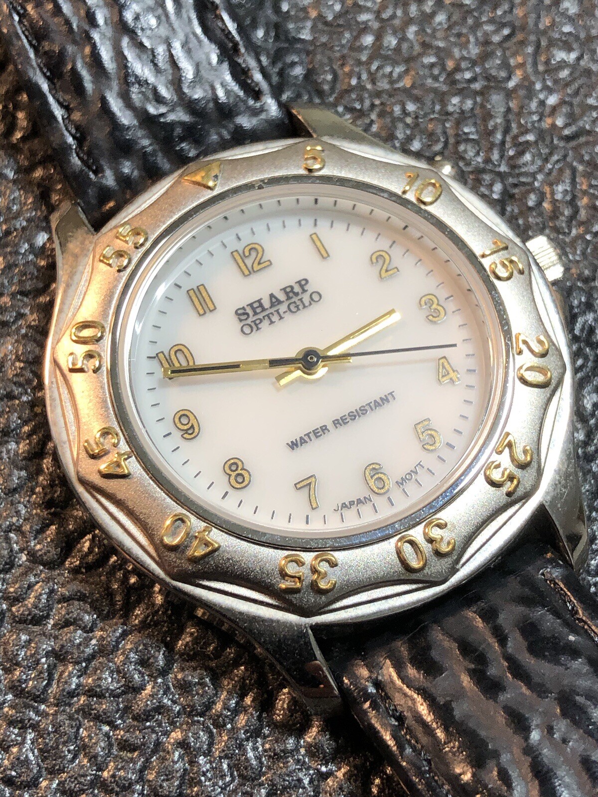 Vintage SHARP Opti-Glo Men Watch White Dial Silver Tone Fixed Bezel (read)