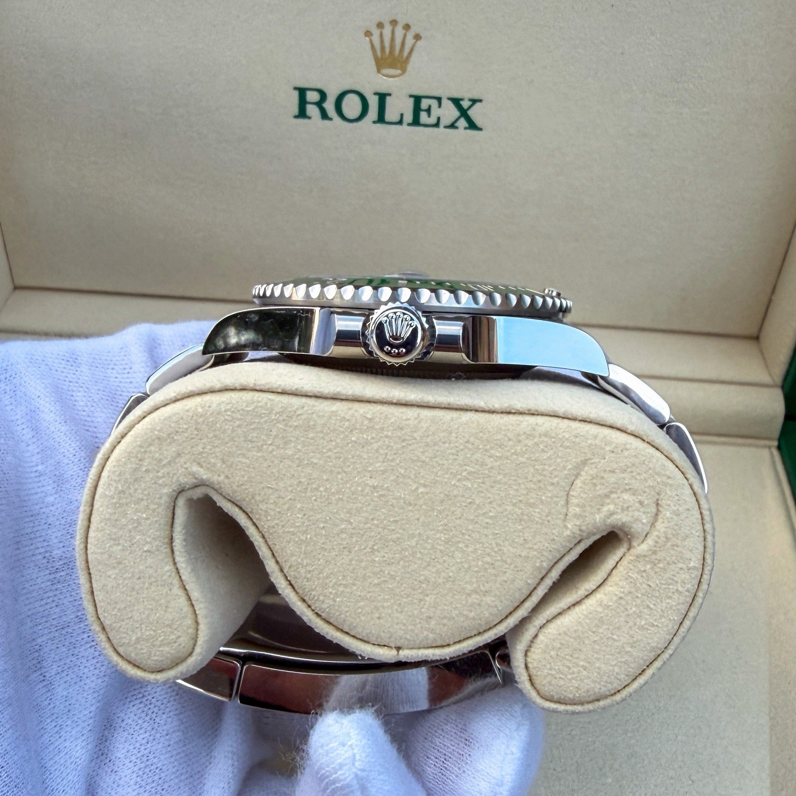 UNW0RN 2025 Rolex Submariner 126610LV Starbucks MK2 41mm Complete Box Papers
