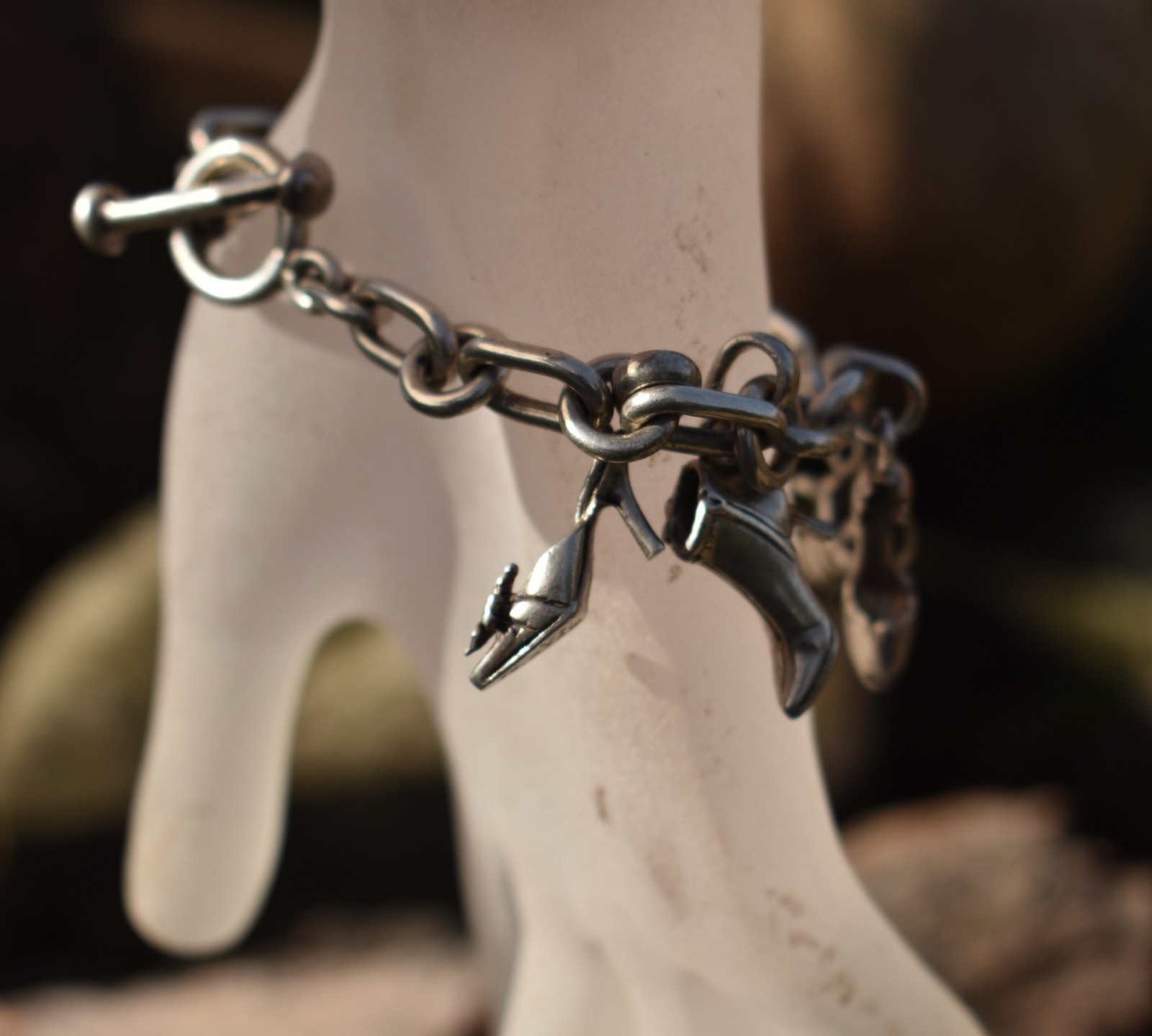 FineARF LISA GREENE STERLING SILVER HIGH HEELED SHOES CHARM BRACELET VINTAGE