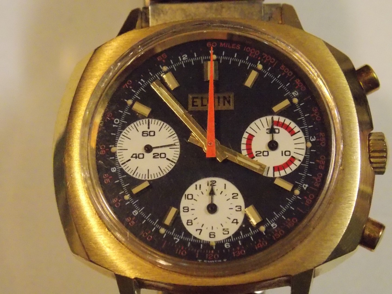 VINTAGE ELGIN MENS WATCH PANDA CHRONOGRAPH VALJOUX
