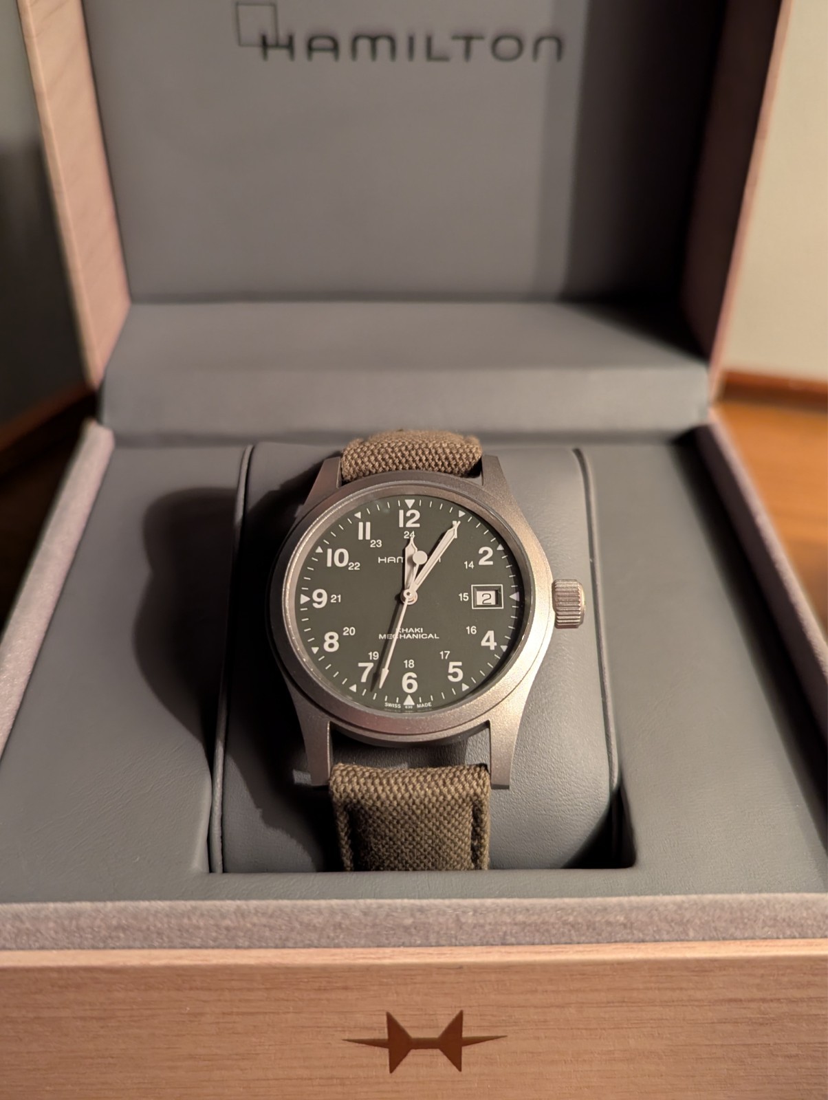 Hamilton Khaki Field Mechanical H69419363 Green ETA-2804 Date 38mm Complete Box