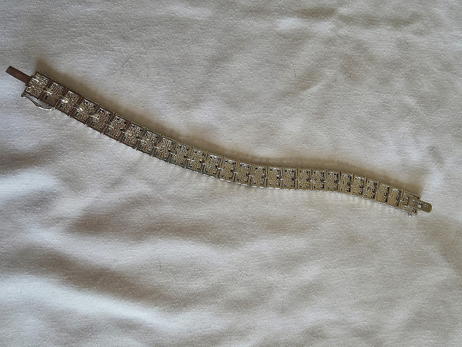 Rhinestone Tennis Bracelet Triple Row Silver Tone Box Clasp 7″ Vintage