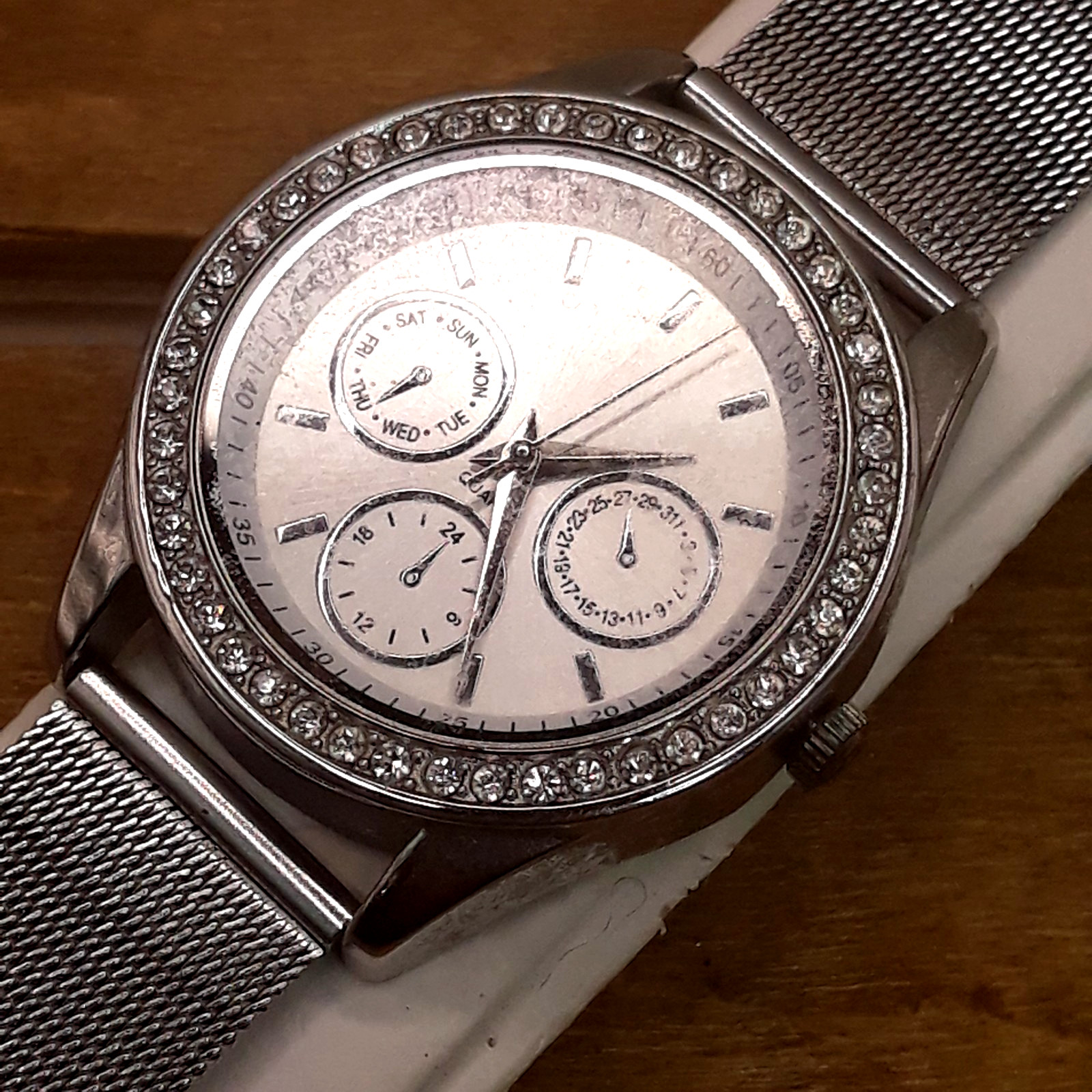 Ladies Accutime Watch Corp. (WS 5364) Silver Tone Watch (Working)