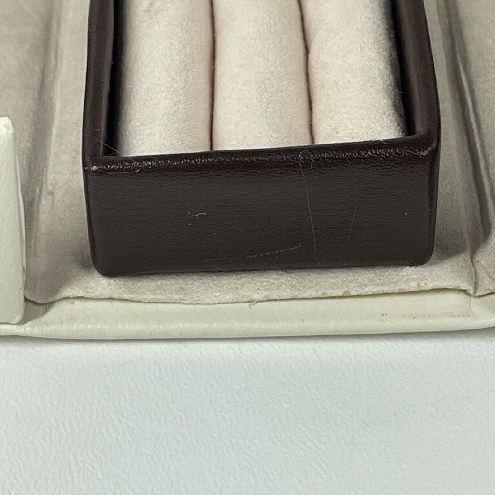 EUC BEY-BERK “Madeline” Ivory & Brown Leather Suede Folding Travel Jewelry Case