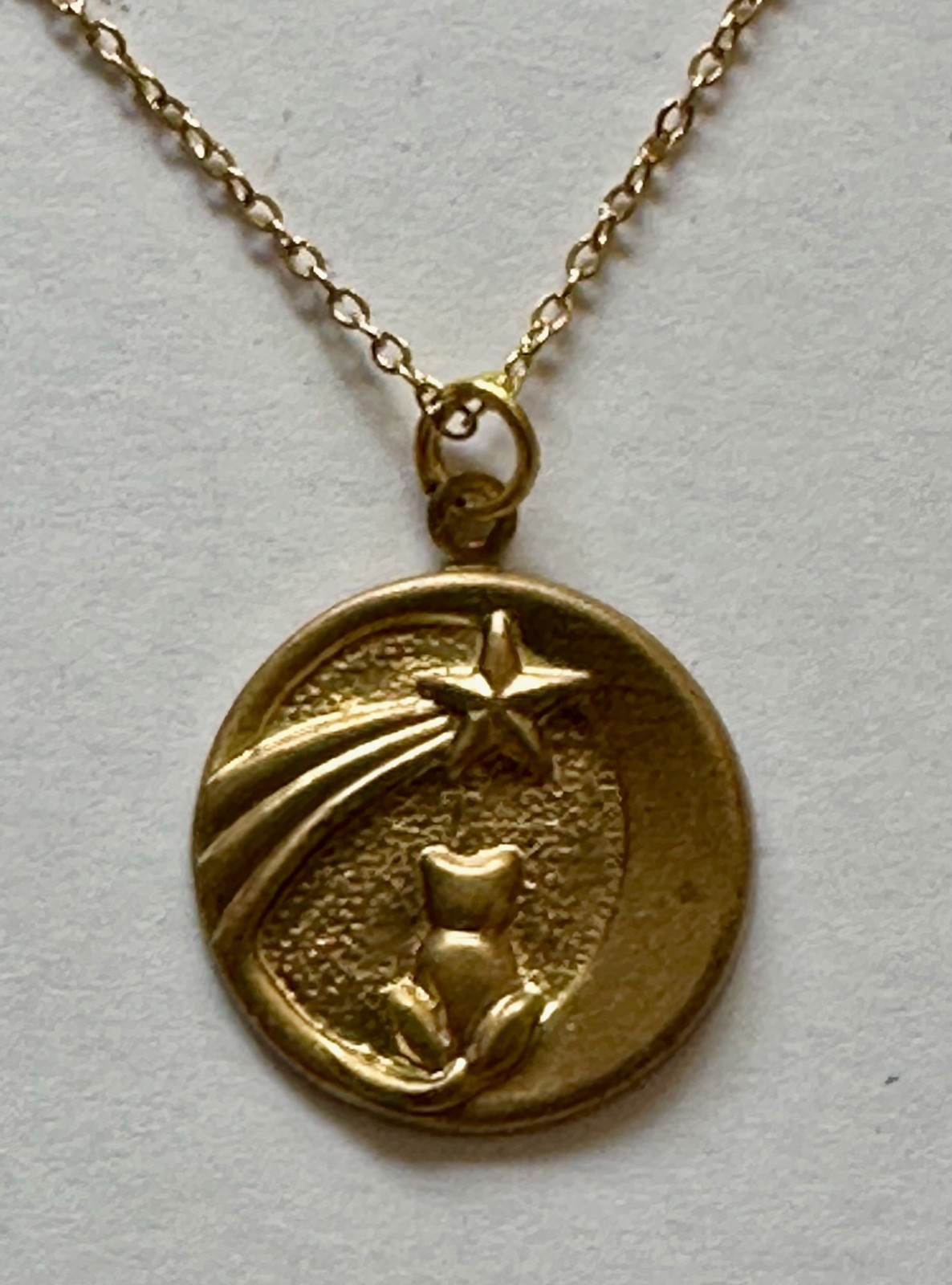Cat sit on moon looking at shooting star pendant brass 3/4 of 1″ necklace 18″ GP