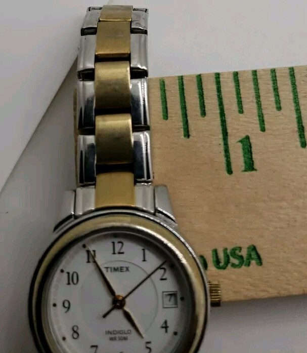 Timex Ladies Two Tone Traditional Dress Sport 26.5 mm Indiglo Wr 50m New Battery