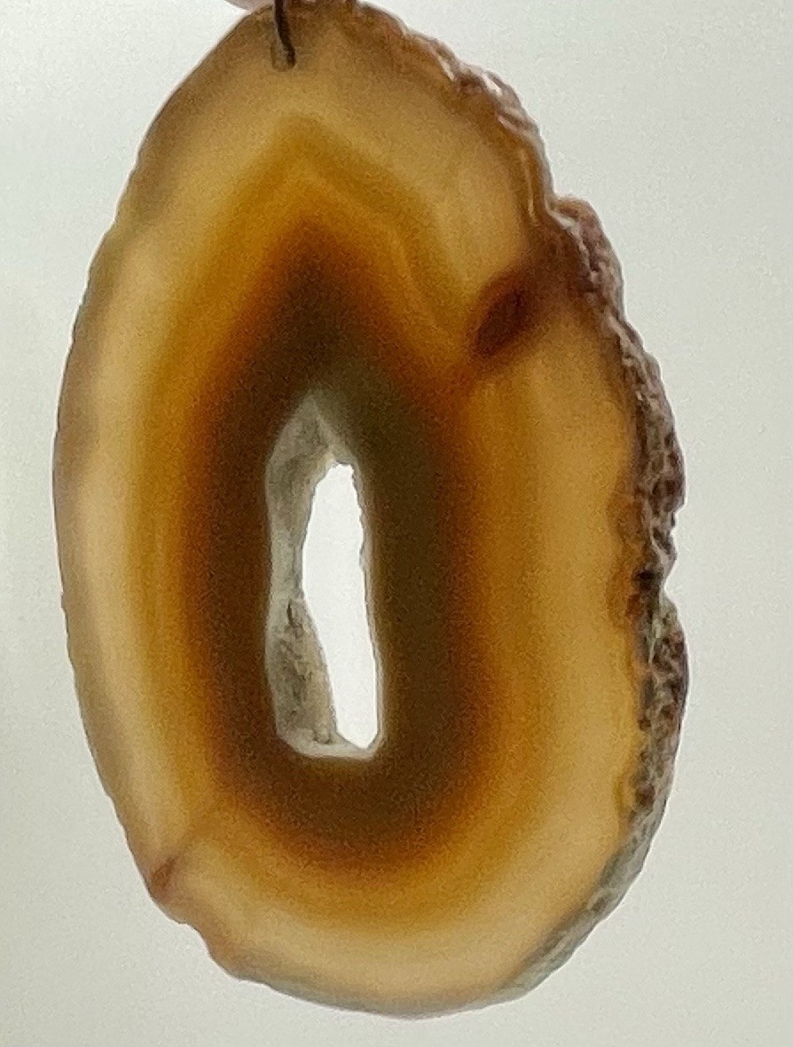 Vtg Agate Geode Slice Pendant Necklace Metal Ring Natural crystlline edge