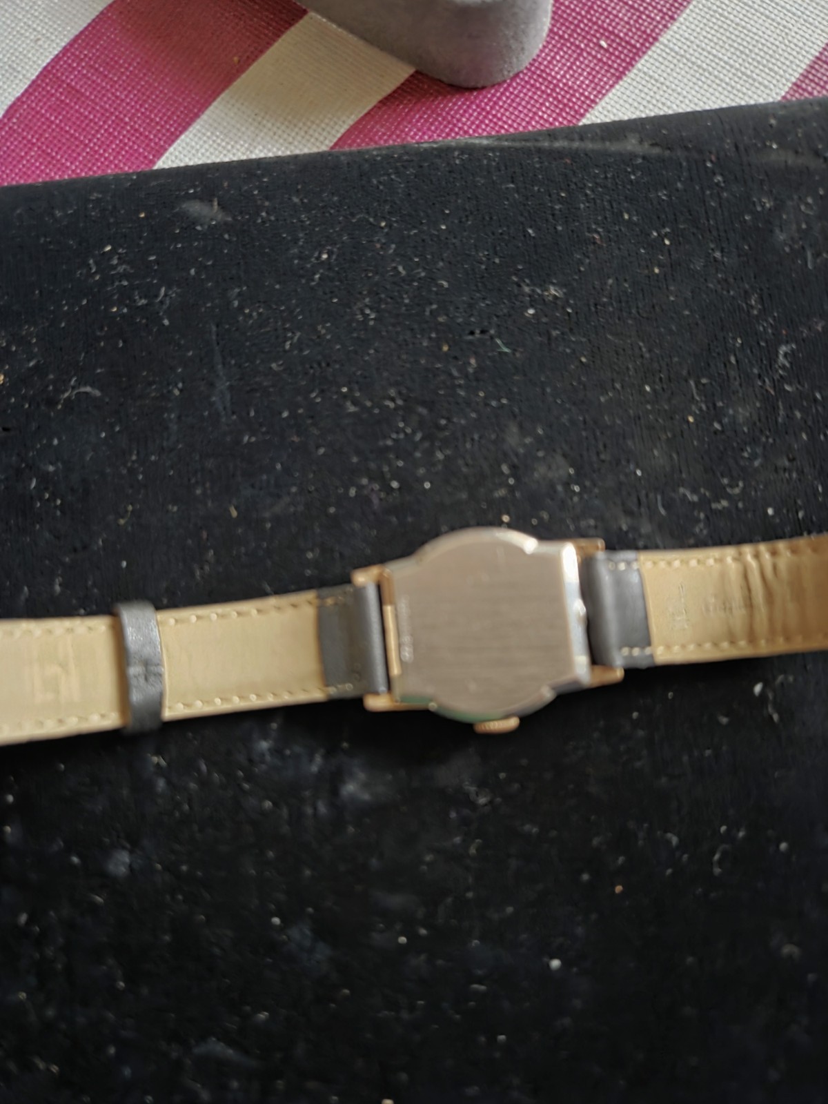 VINTAGE WATCH MIDLAND FLARED STEPPED SIDES CASE REF111/2190P 17JEWELS SWISS 1930