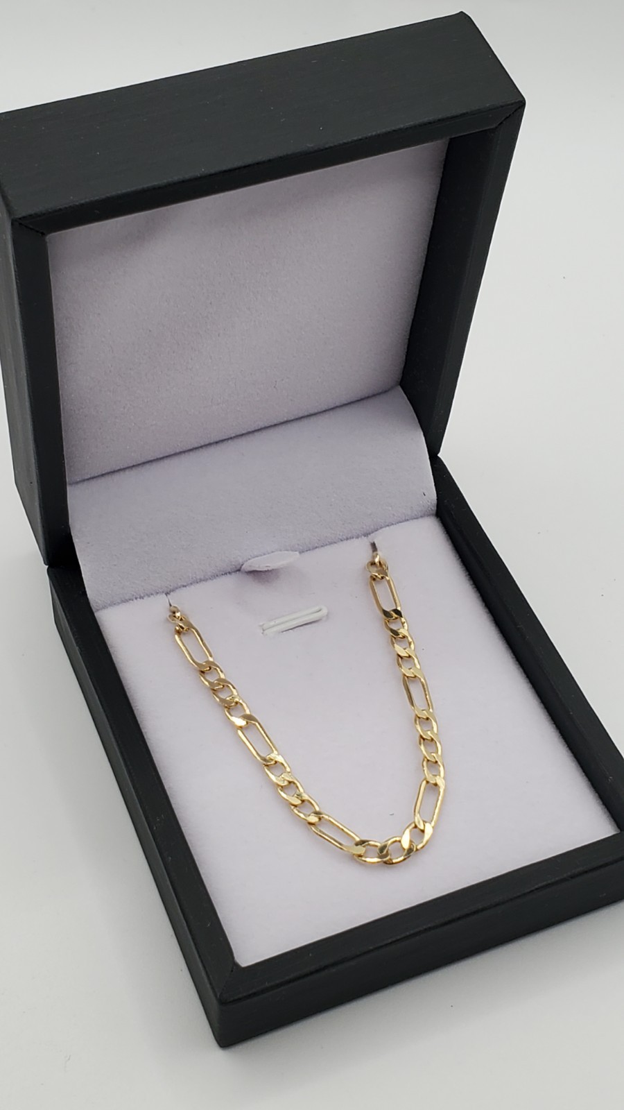 10K Yellow Gold Figaro Chain Necklace 4.3mm 24″ Men Women Italy, NEW