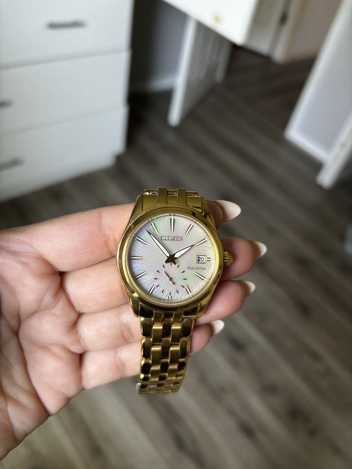 Citizen Eco-Drive Women’s Gold Tone Bracelet Watch White Dial Date Analog