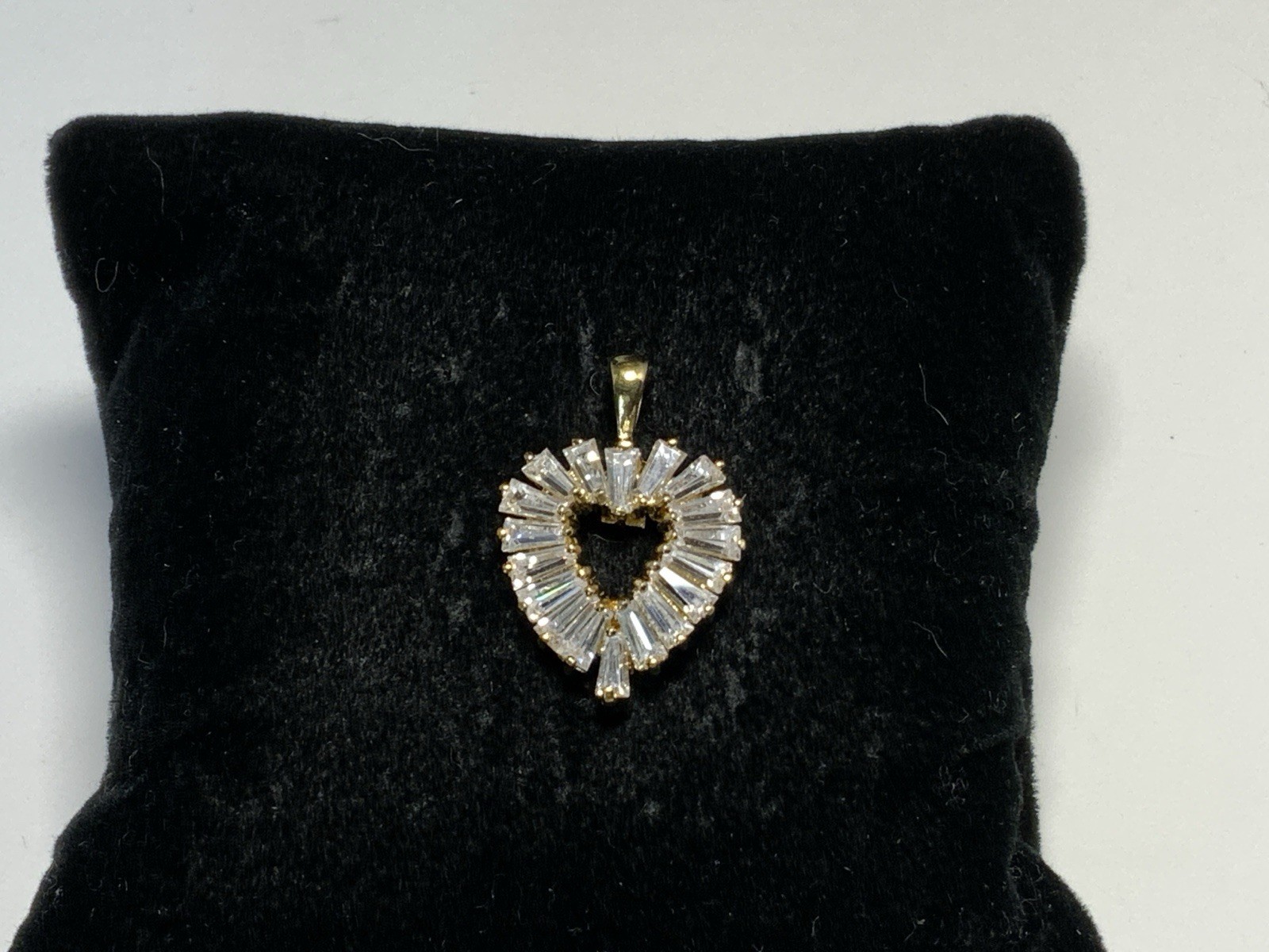 JJJ Vermeil Gold over Sterling Silver 925 CZ Heart Pendant LT04