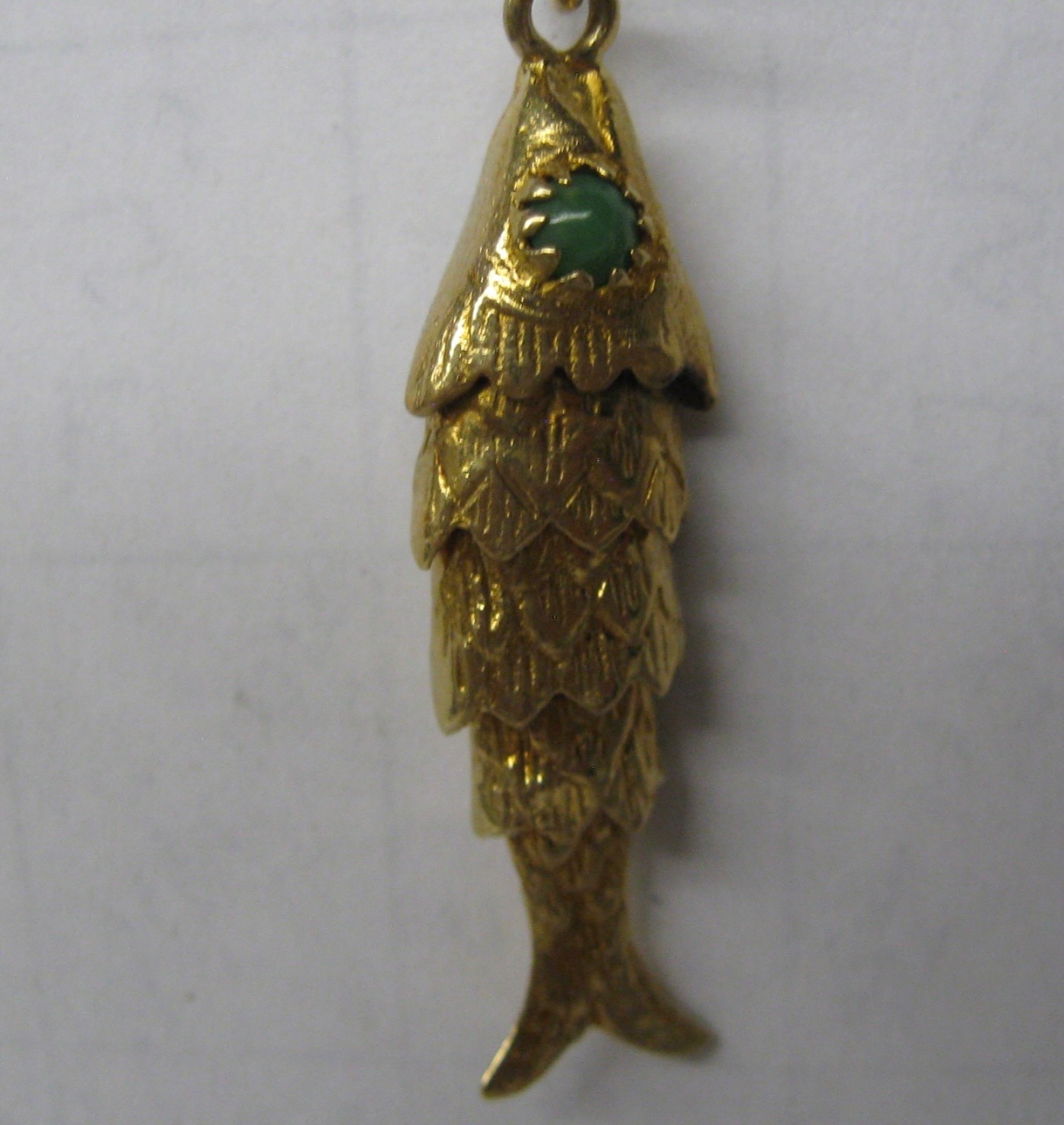 Vintage 18k Solid Gold Turquoise Movable 3D Chinese Koi Fish Pendant 6.8 Grams