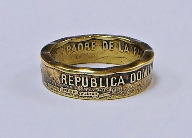 “Sealed” DOMINICAN REPUBLIC UN PESO handcrafted coin ring size 4-12