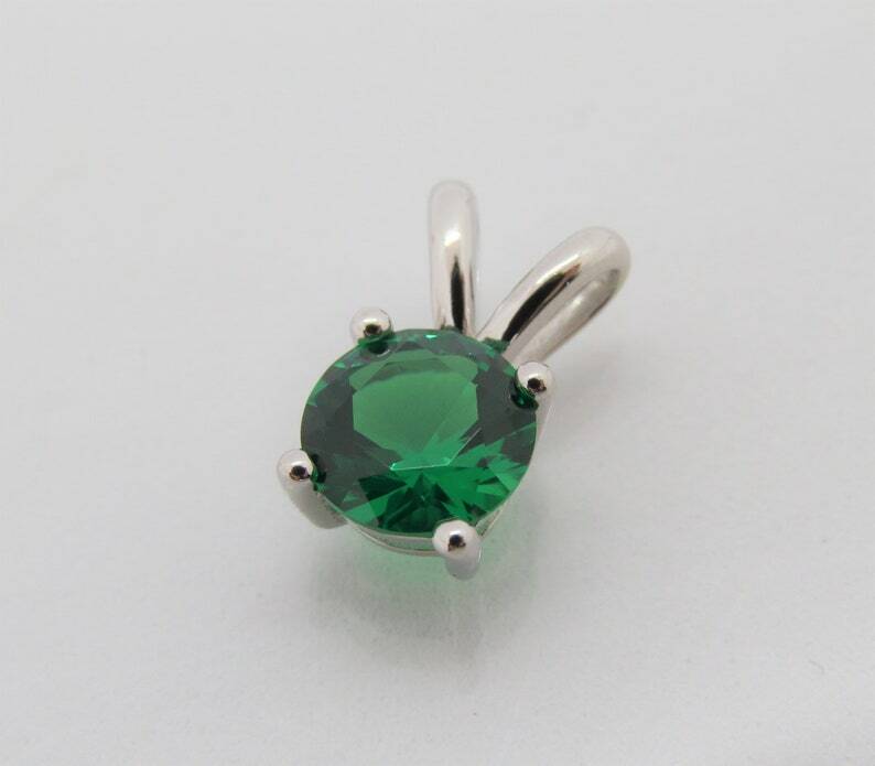 Women’s Solitaire 4 Prong Pendant 6mm Simulated Green White Gold Plated Silver