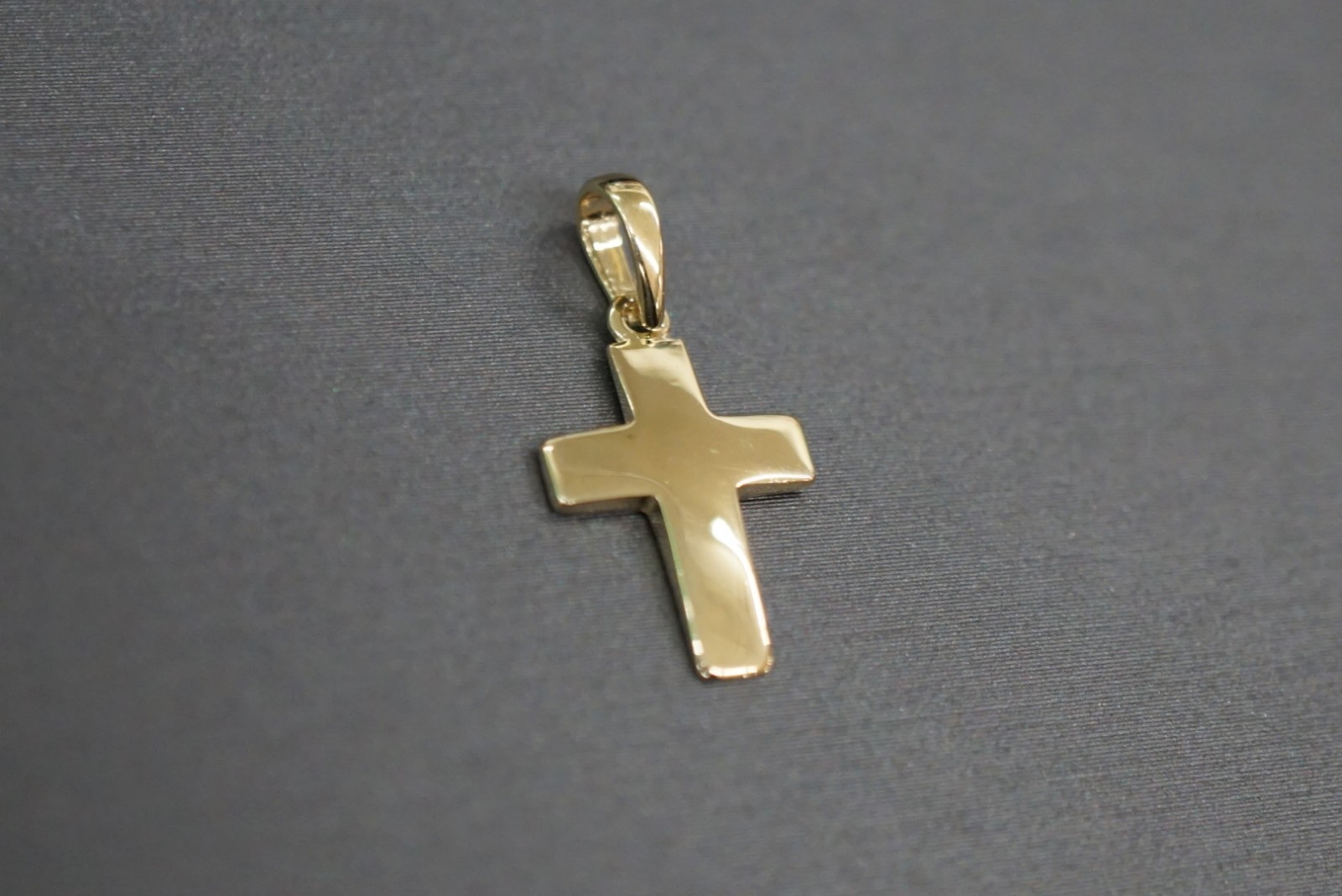 14K Solid Yellow Gold High Polished 0.75″ Tiny Cross Charm Pendant.