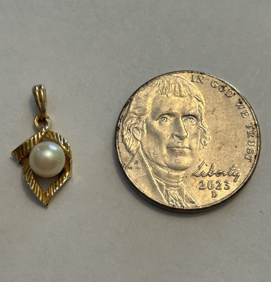 1.0 Gram 14K Yellow Gold Solitaire Pearl Pendant