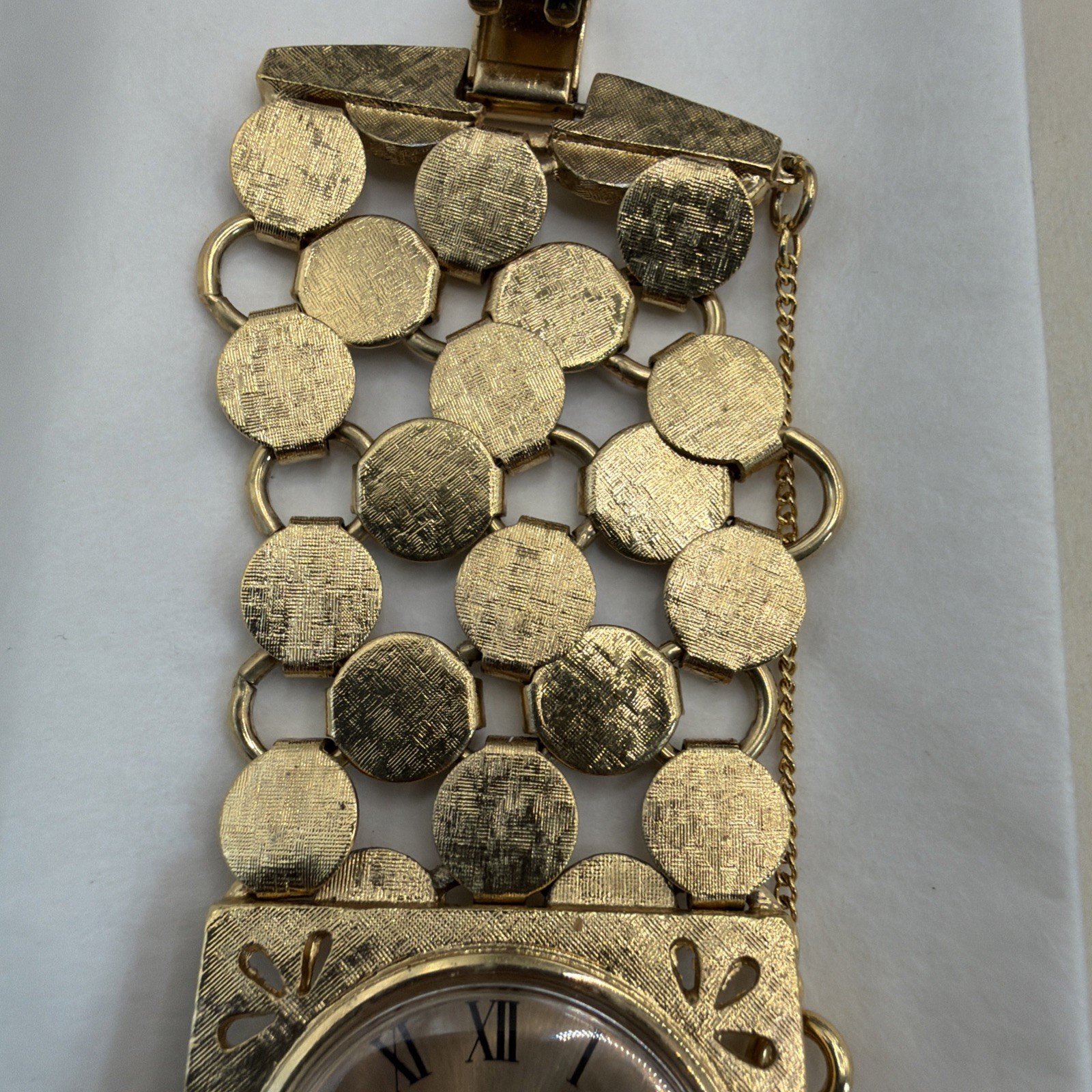 Vintage Women’s VENDOME Gold Tone 17 Jewel Mechanical Bracelet Watch, With Box