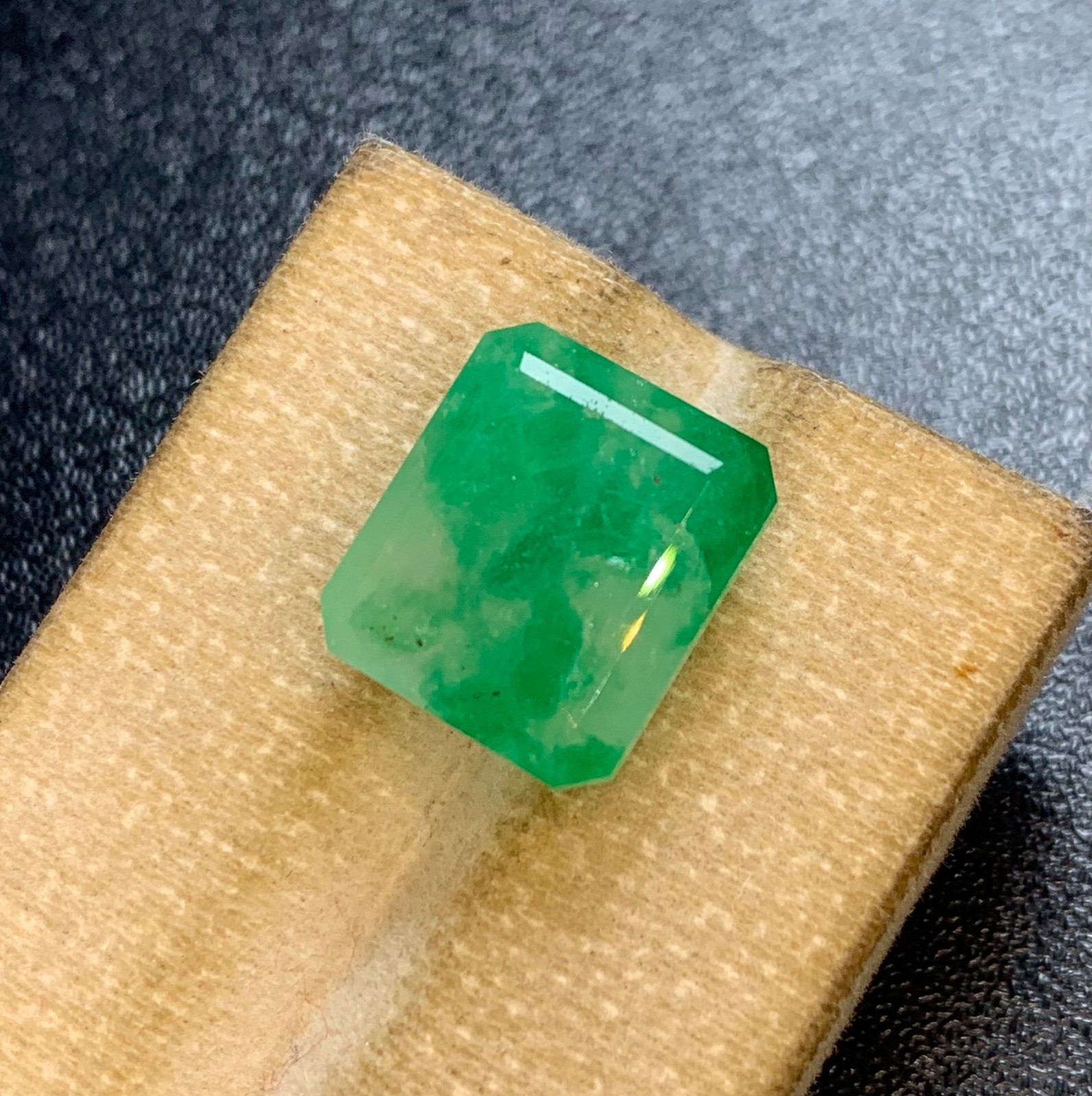 Natural Calcite And Emerald Gemstone,10.40 Crt From Swat