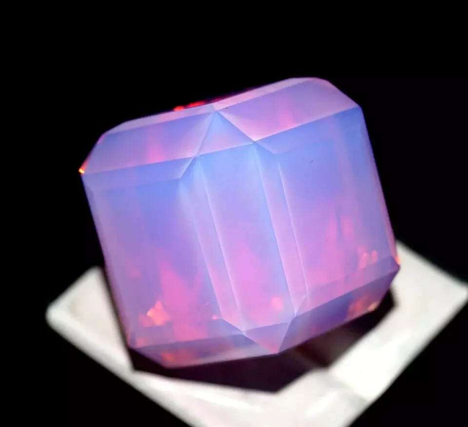 Welo Australian 120.5 Ct Pink Opal Cube Cut Untreated Natural Certified Gemstone