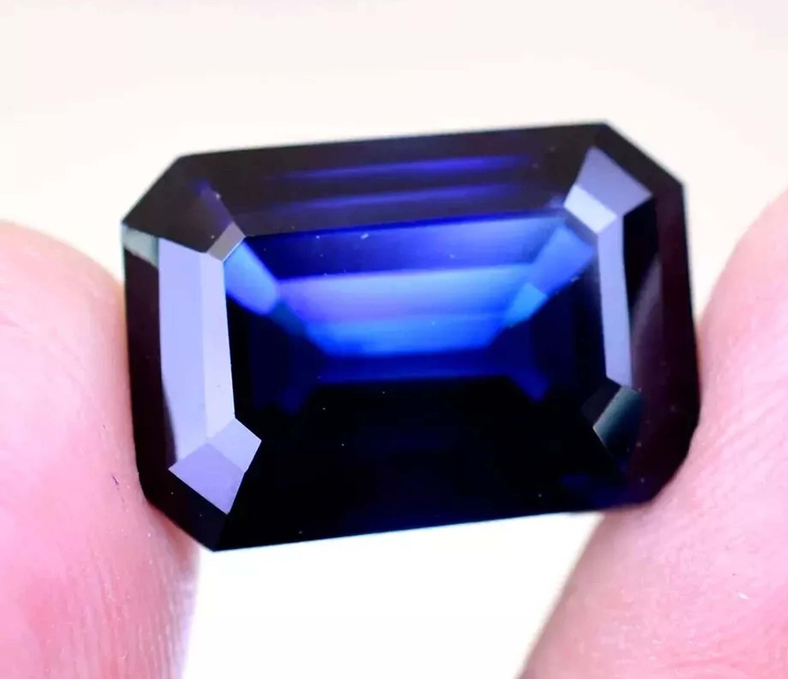 10.00 Carat Natural Blue Sapphire Emerald Cut IGL Certified Loose Gemstone D26