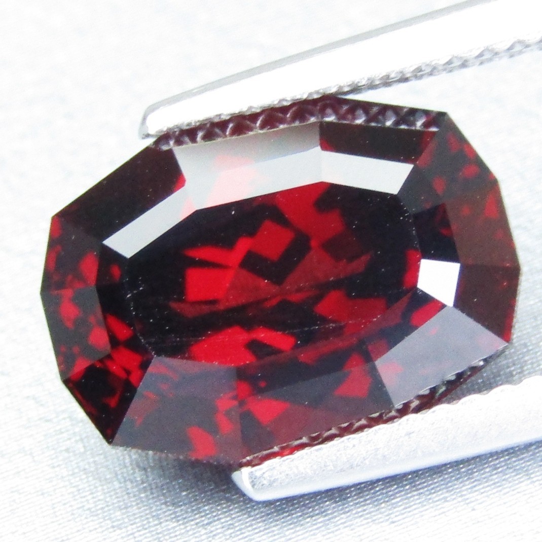 7.77Cts Magnificent Cushion Custom Cut Natural Almandine Garnet Loose Gemstone
