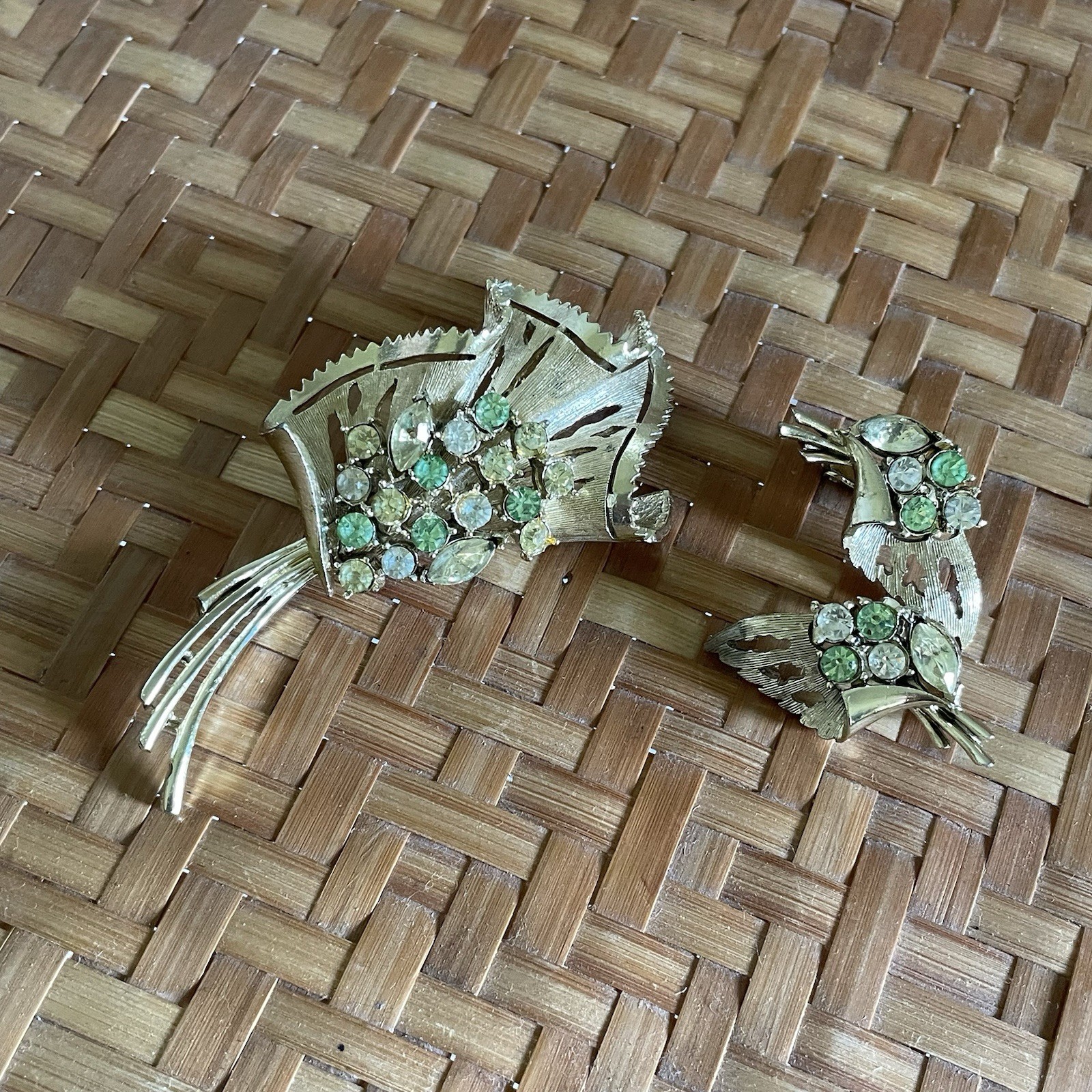 Vintage Signed CORO Pegasus Set Brooch & Earrings. Clear Rhinestones & Green