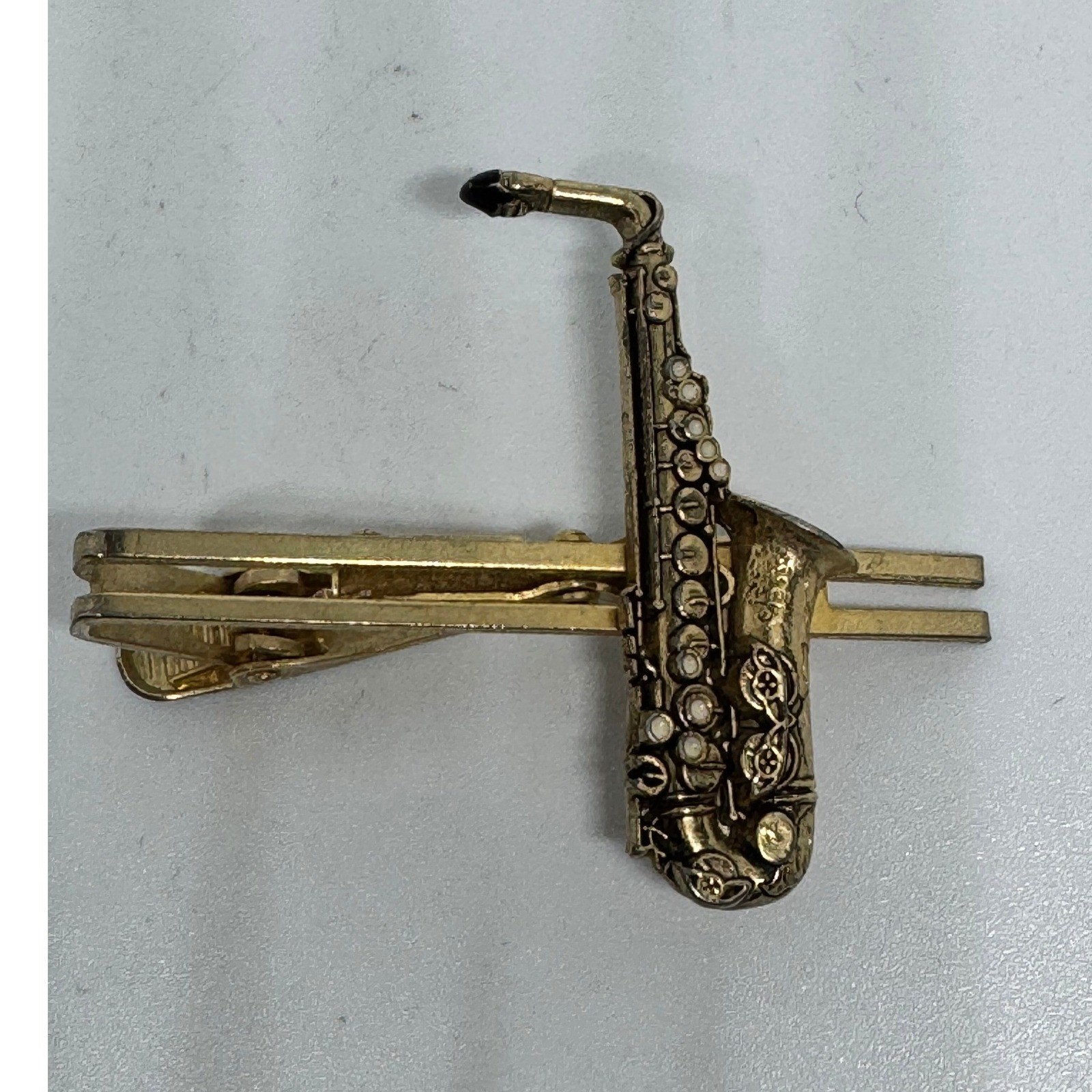 Future Primitive Mens Saxophone Tie Clip Gold Tone Musical Instrument Jazz Band