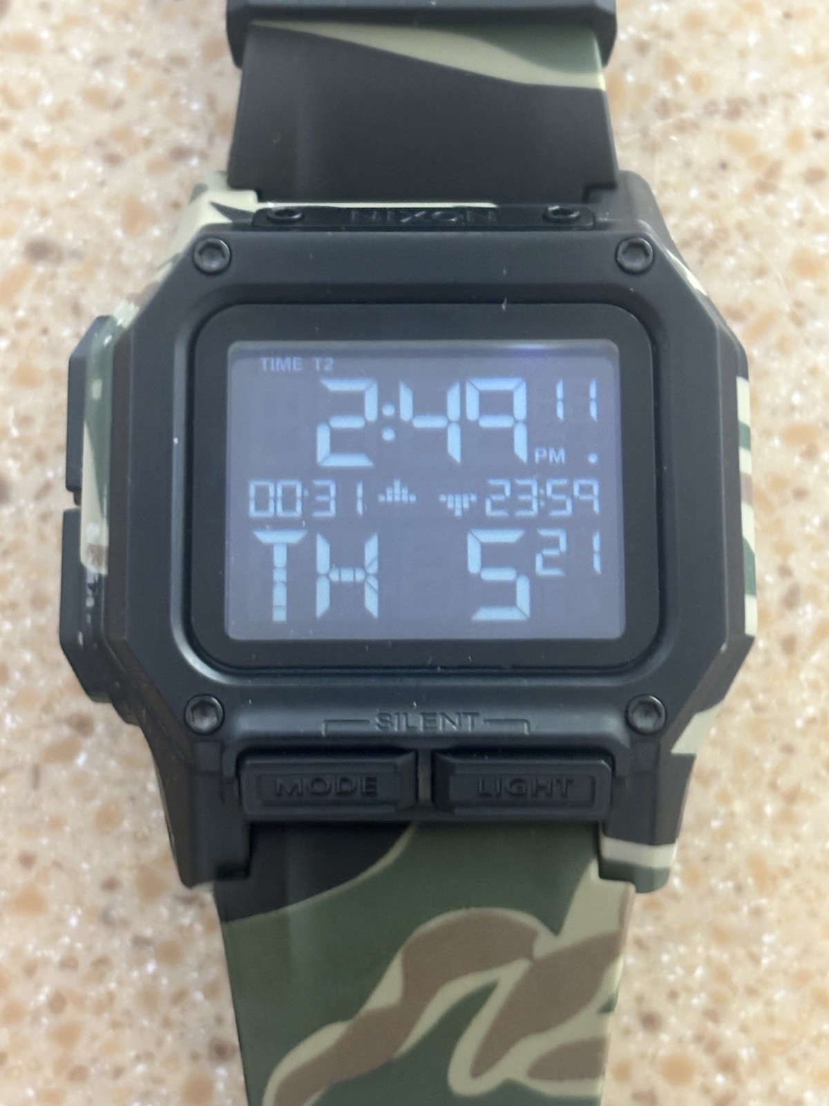 NIXON REGULUS Quartz Army Color Resin Excellent Digital Men’s from Japan