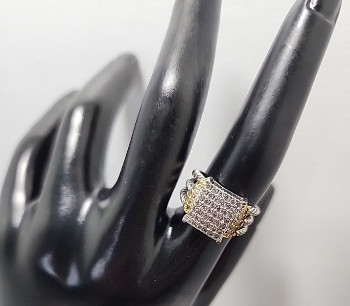 0.46ctw Pave Diamond Rectangular Cushion Ring Sz 6