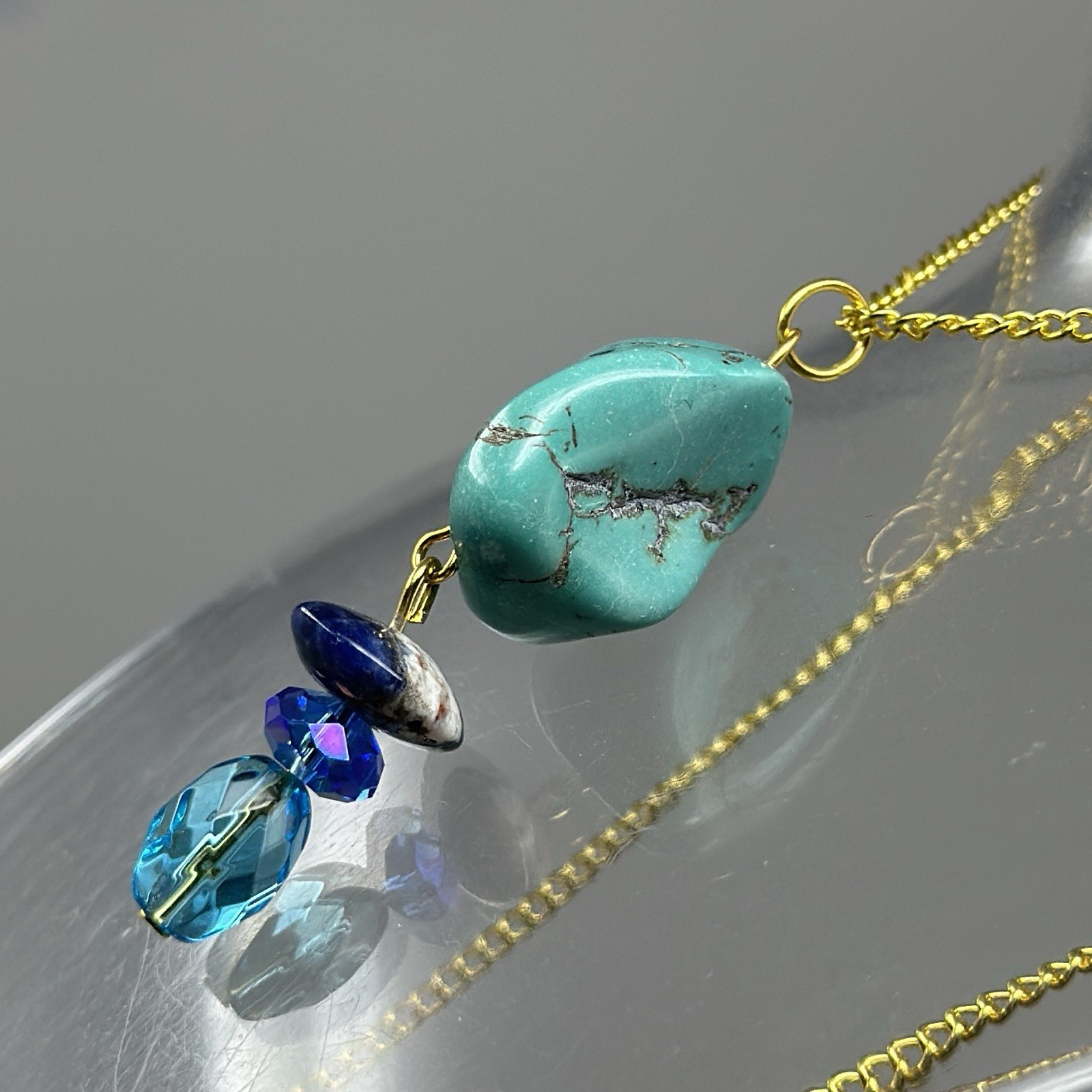 Vintage Turquoise Nuggets Blue Crystal Lapis Lazuli Pendant Gold Tone Necklace