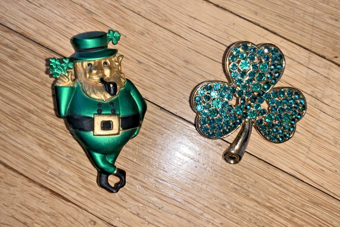Vintage leprechaun Shamrock Brooch Gold Tone Green Rhinestone 3 Leaf Clover Lot