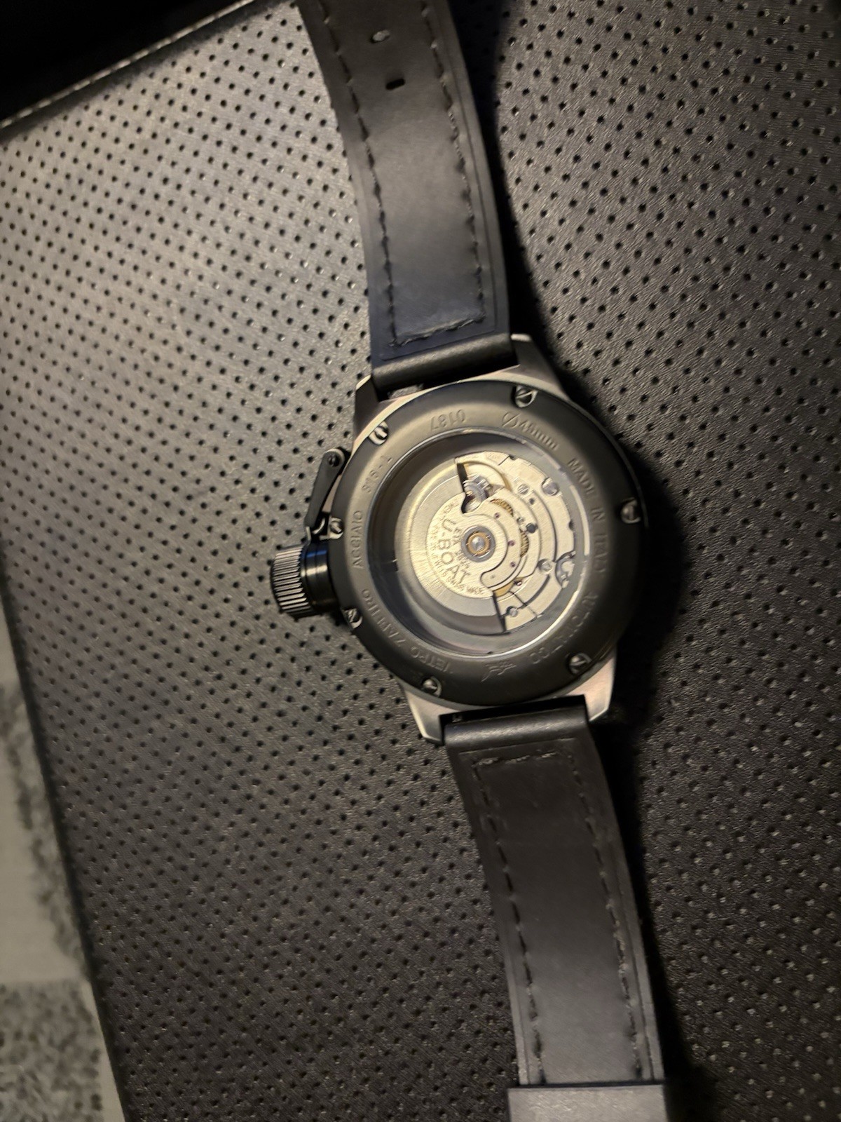 U-Boat Classico 5573 Left Hook 53mm Auto Carbon Fiber +Extra Strap / FULL SET