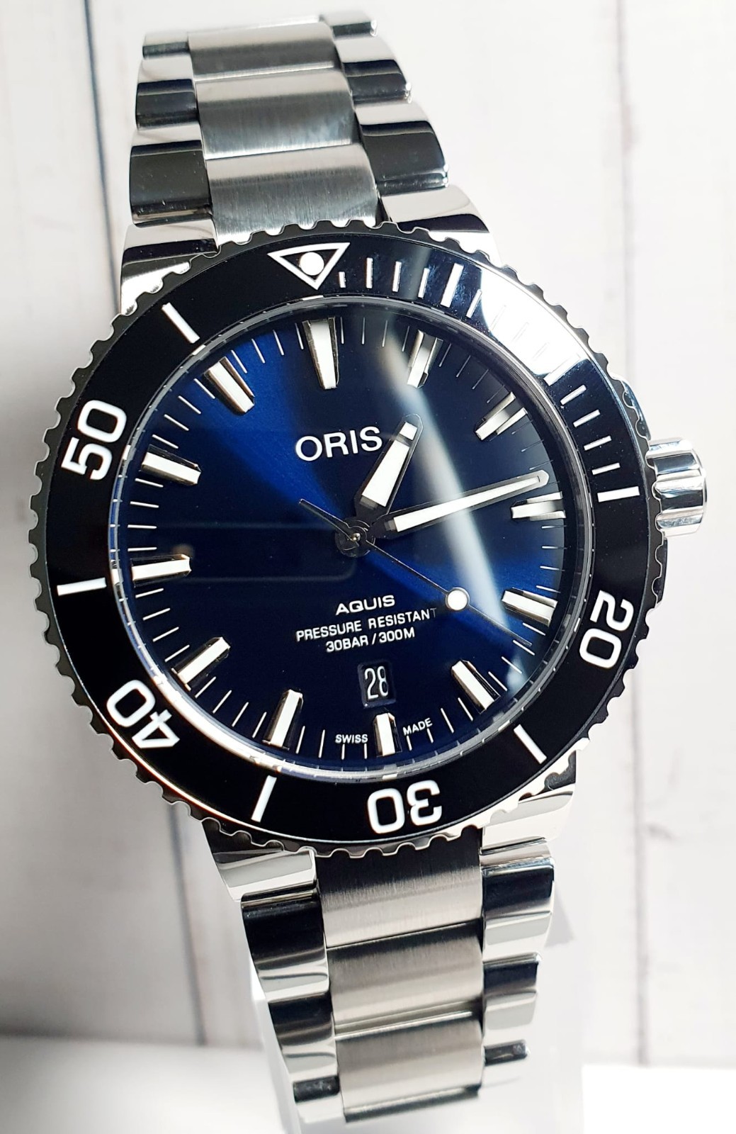 Oris Aquis Blue Dial Men’s Watch – 01 733 7730 4135 07 8 24 05PEB