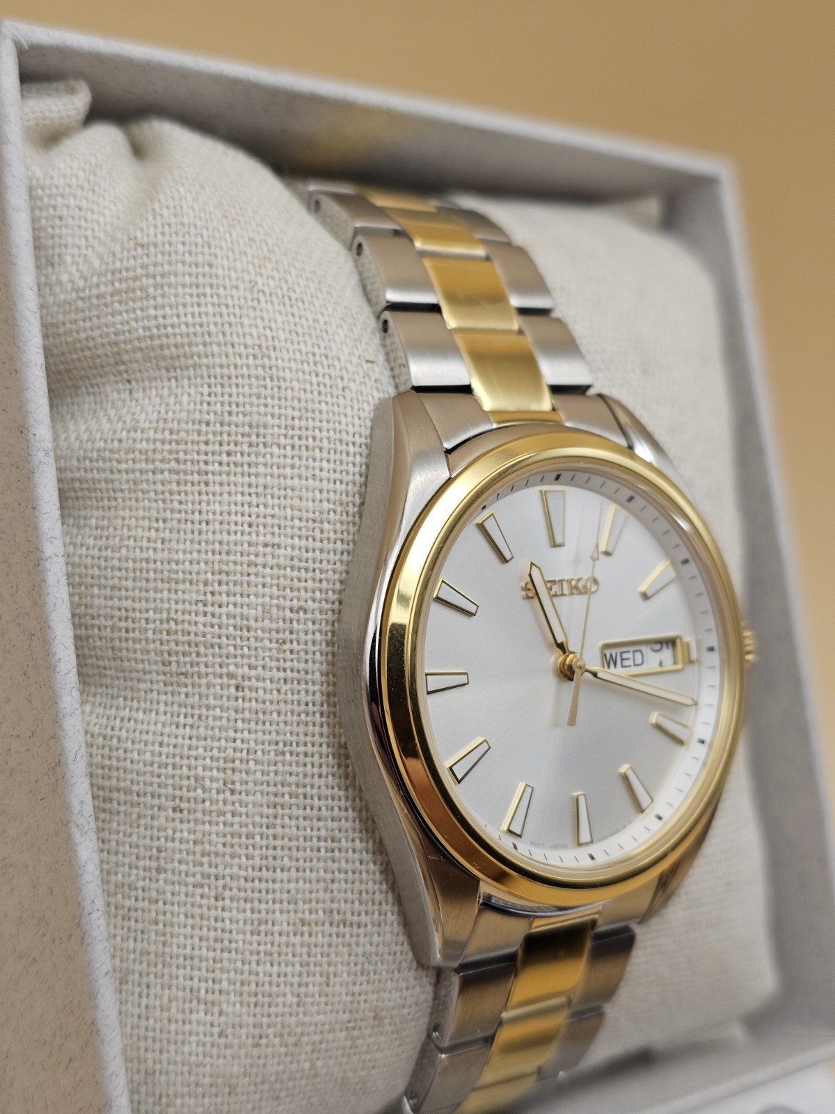 Seiko Neo Classic Quartz Silver Dial Men’s Watch SUR446P1