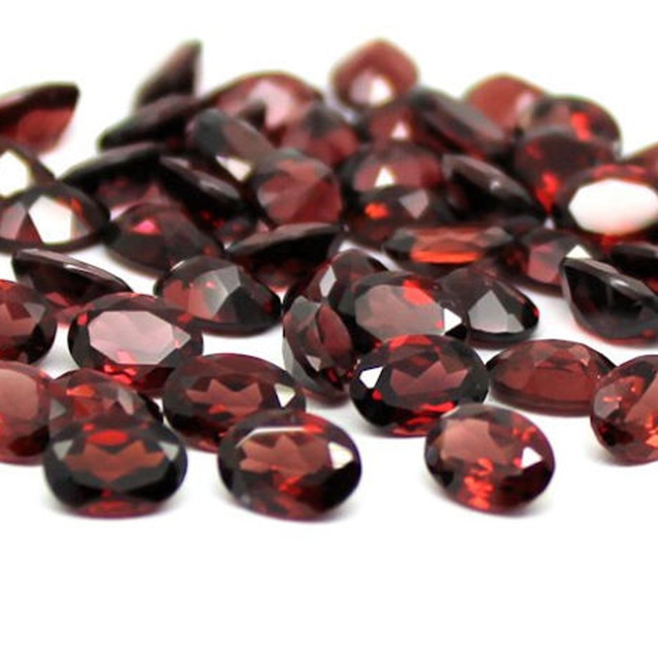 Garnet Mozambique Oval Faceted Cut 3x5mm to 8x10mm Natural Wholesale Gemstone