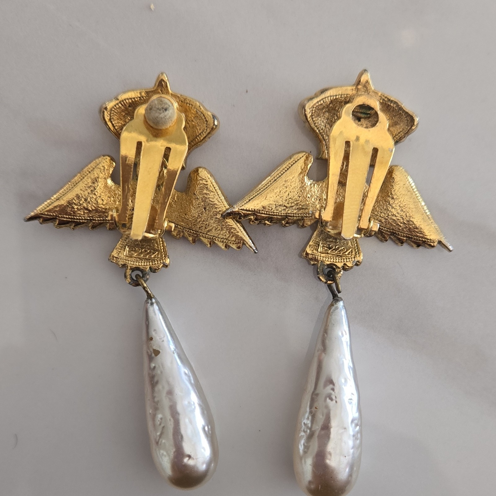 Vintage Gold-Tone Dangle Clip-On Crown Eagle Earrings w/Faux Pearl Item#0019