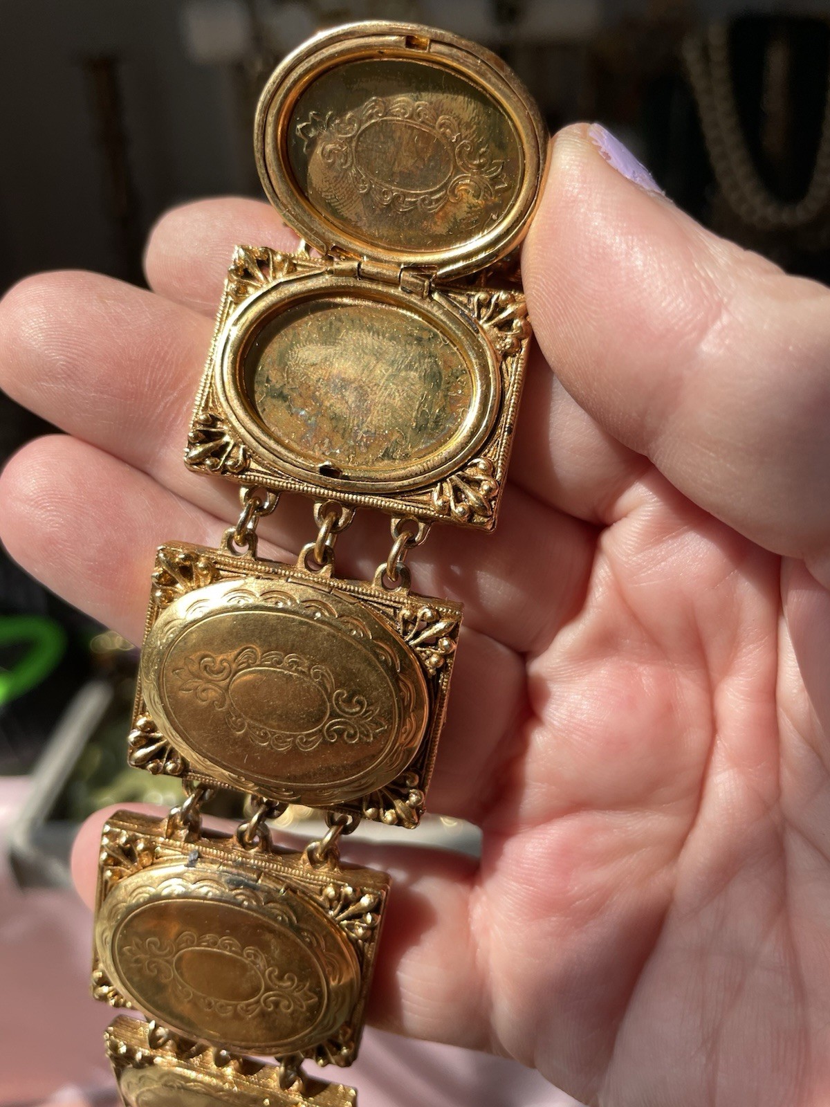 Vintage Signed Hattie Carnegie Gold Tone Ornate Locket Bracelet 7.25