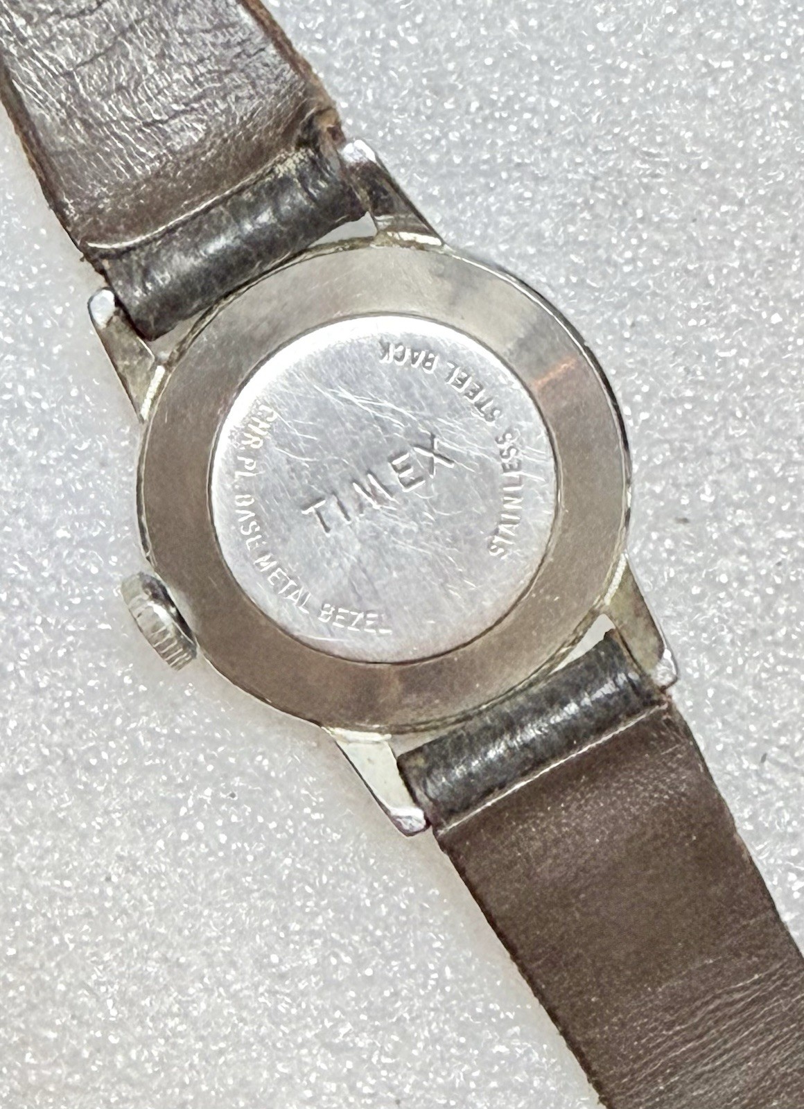 Vintage 1970s Timex Working Mechanical 24.7mm Stainless Steel Bezel Date Watch